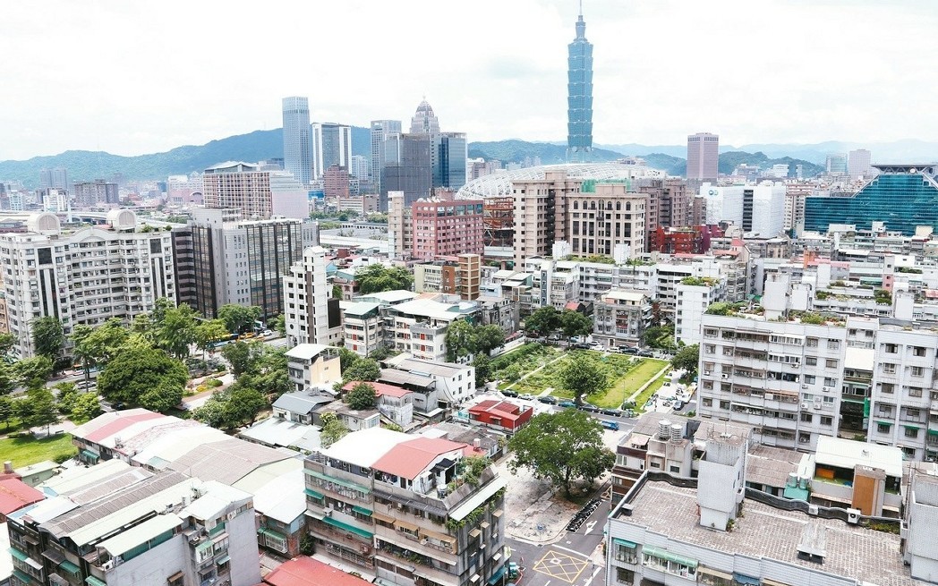 「奄奄一息還補一腳 北台推案量大減千億」的圖片搜尋結果