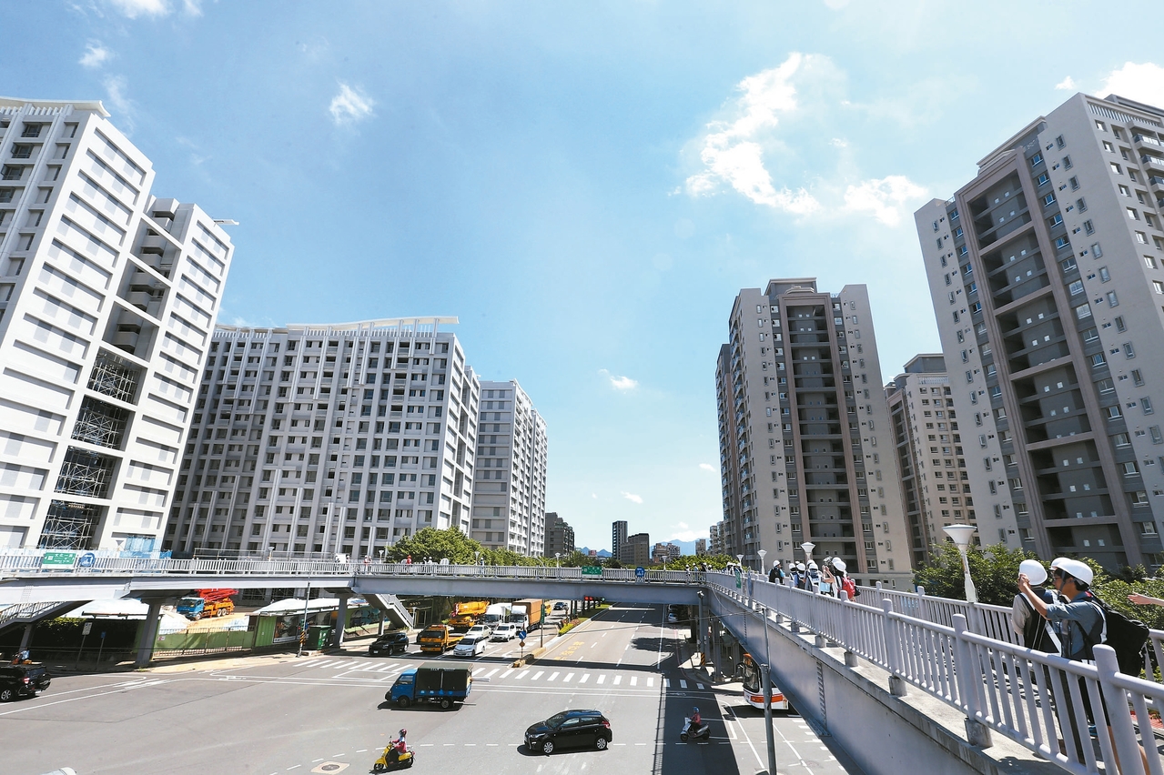 「5月買賣移轉 桃中南高四都同步增溫」的圖片搜尋結果