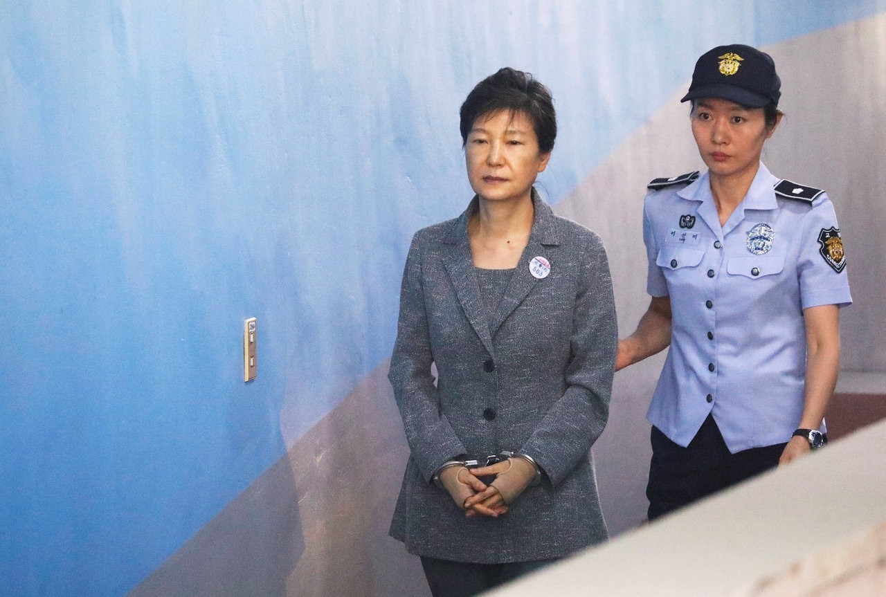 朴槿惠获特赦将于12月31日出狱|今日国际要闻