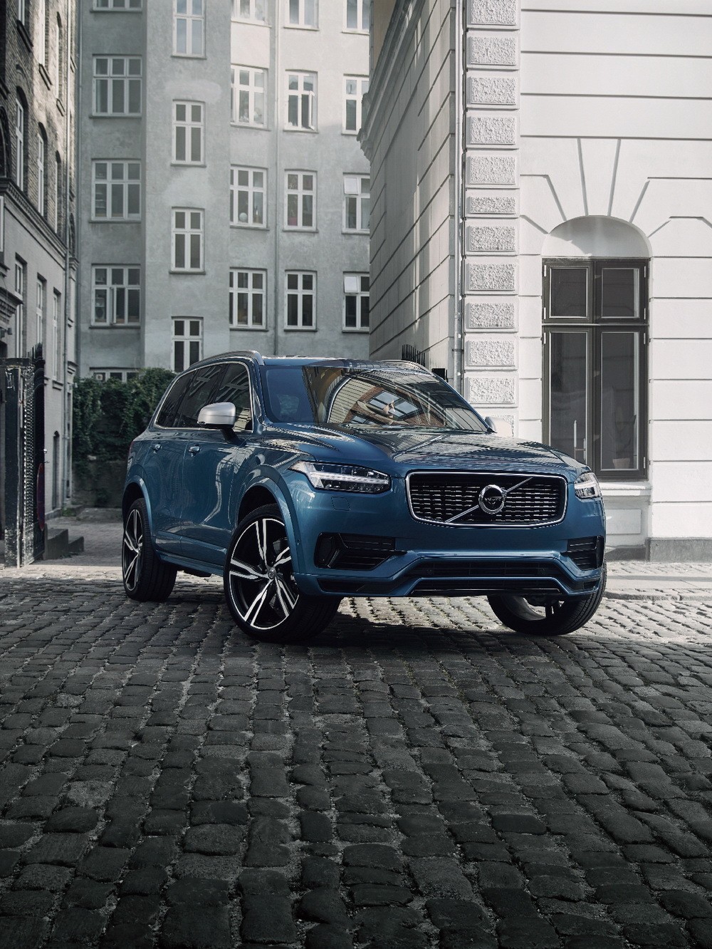 Volvo Xc90 19年式新登場新增t5 R Design車型 車壇速報 國內車訊 發燒車訊