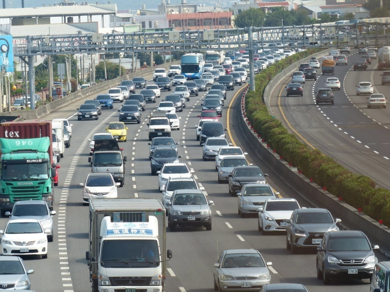 堵車切入國道主線收罰單 但法官卻說需撤銷 交通新訊 國內車訊 發燒車訊