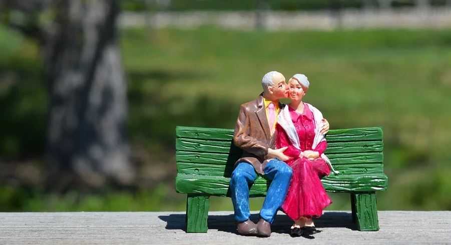 50歲退休要準備多少錢 ?她49歲退休已三年:這樣做,一人1,000萬就夠 50歲退休要準備多少錢 ?她49歲退休已三年:這樣做,一人1,000萬就夠