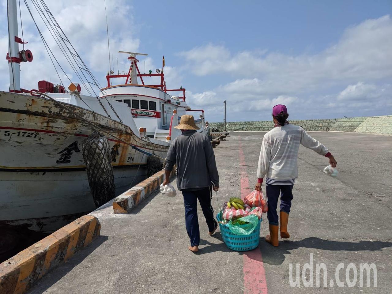 配合防疫隔離活魚運搬船員每月僅能上岸1天見家人 高屏離島 地方 聯合新聞網