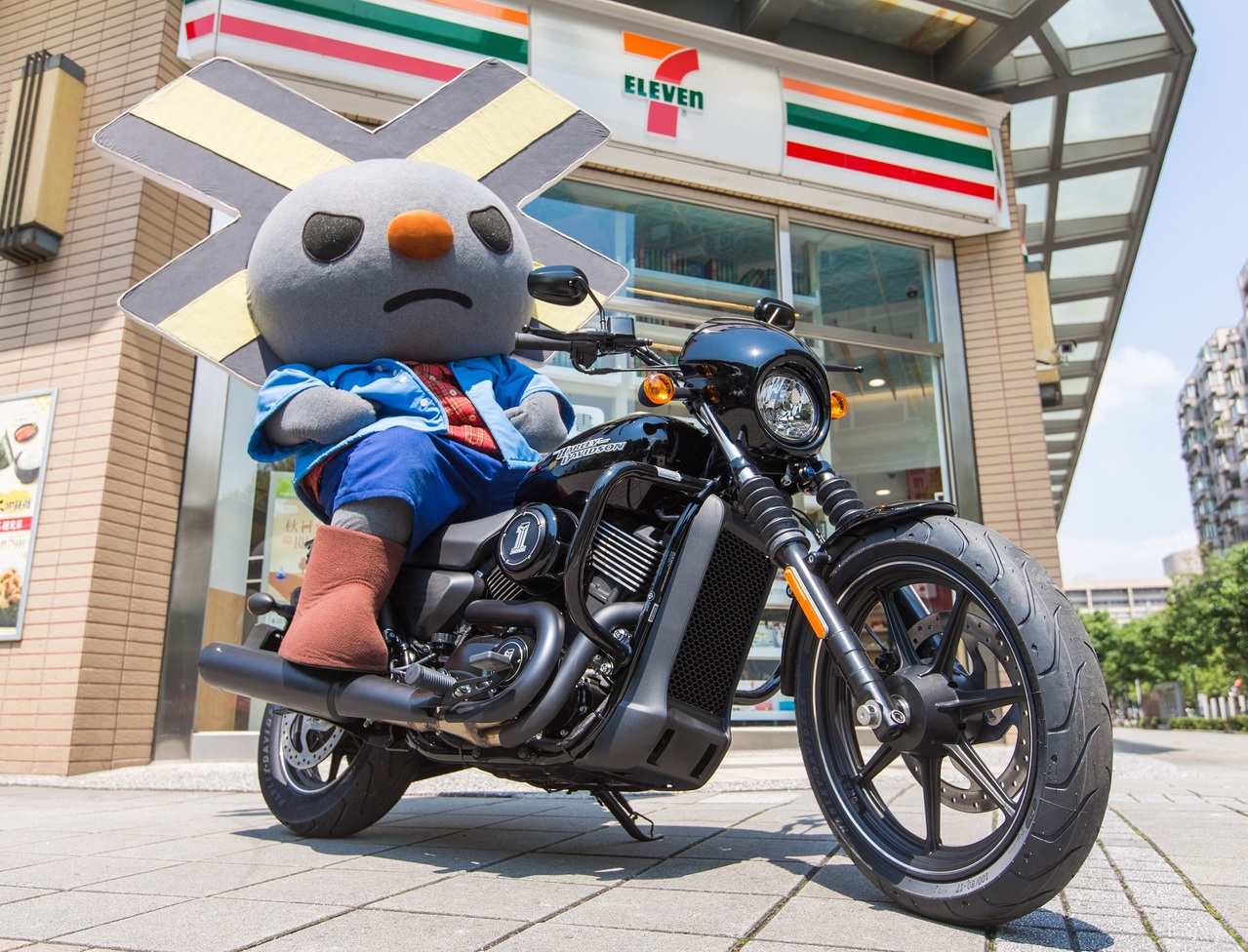 7-ELEVEN也可以買重機！ 入主美國隊長款Harley-Davidson就趁現在！ | 國內車訊| 發燒車訊