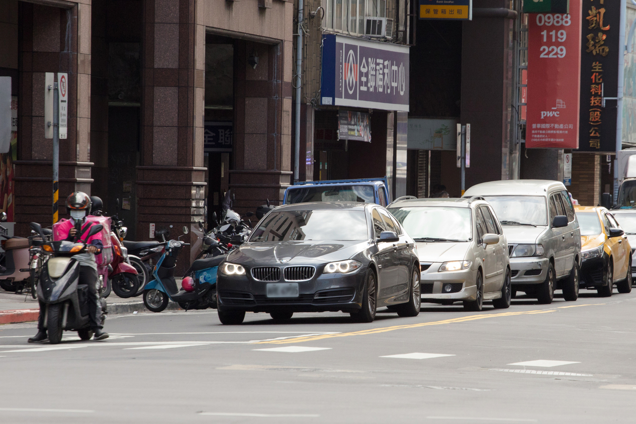 這是一個貧窮或富裕都不得自主的時代 願景選讀 願景工程