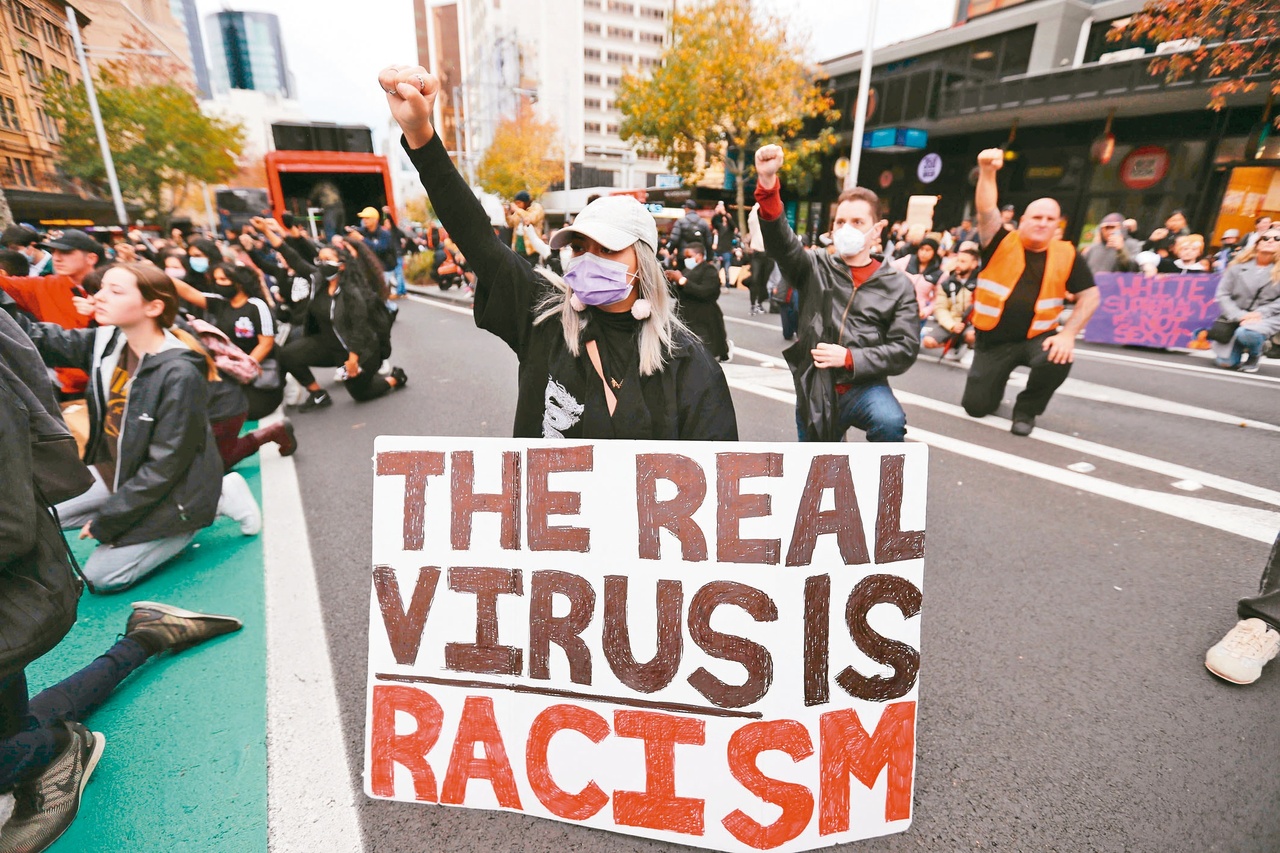 紐時賞析 濫權施暴已久 投訴成千上萬美警鐵板一塊 新知學習 文教 聯合新聞網