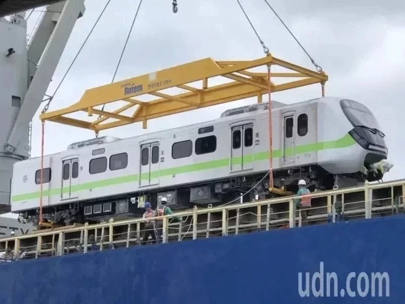 落漆 台鐵全新最美區間車未上路就擠壓 生活新聞 生活 聯合新聞網 落漆 台鐵全新最美區間車未上路就擠壓 生活新聞 生活 聯合新聞網
