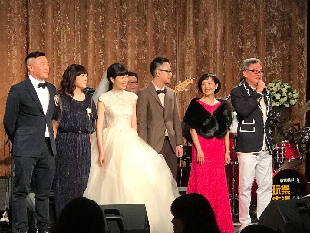 陳昇跨年開唱二度轉身擦淚不忘露點狂扭撩粉 音樂 噓 星聞