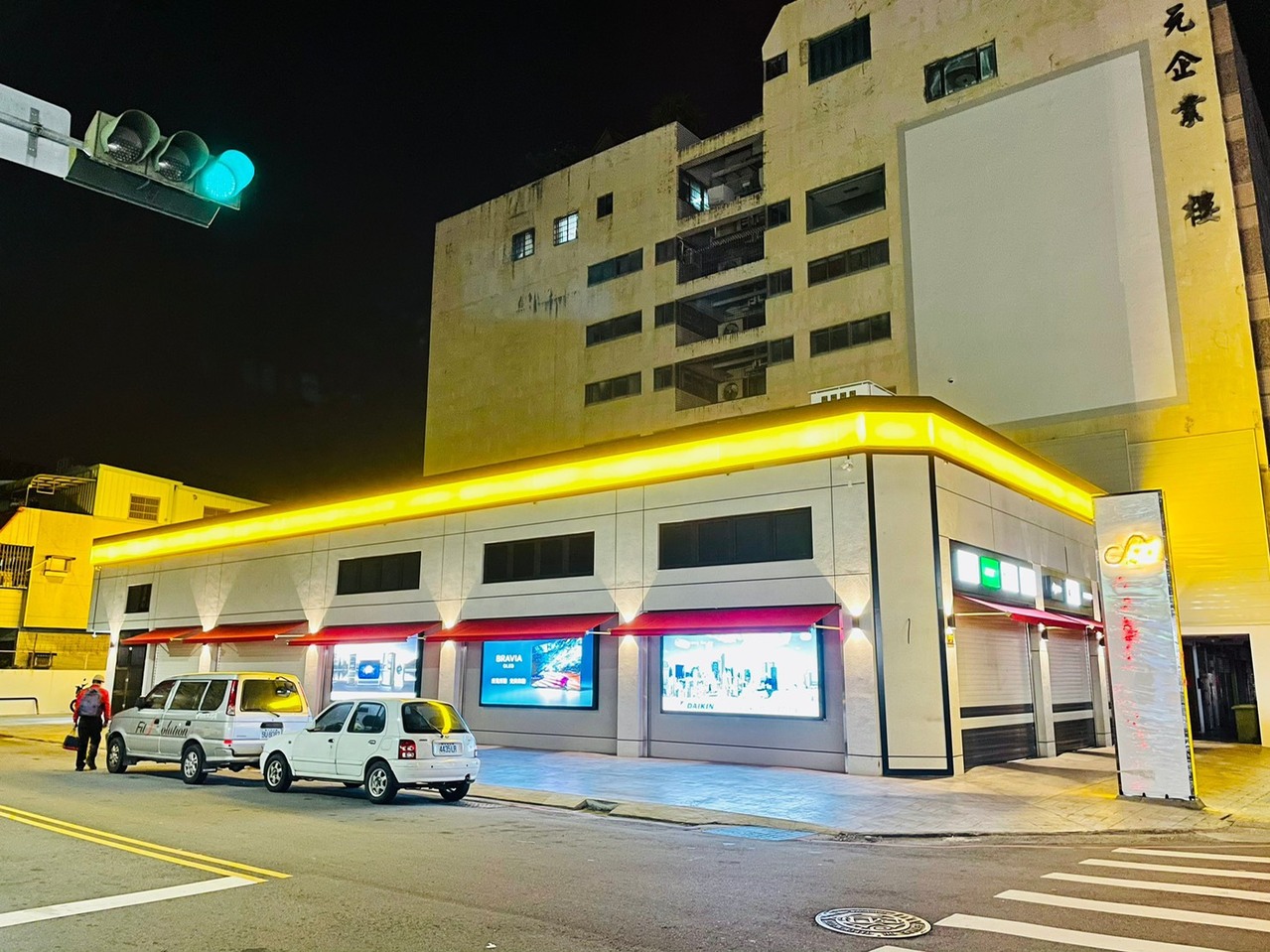 不再黃黃的 燦坤台中surpass超越店打造精品級3c通路 流行消費 生活 聯合新聞網