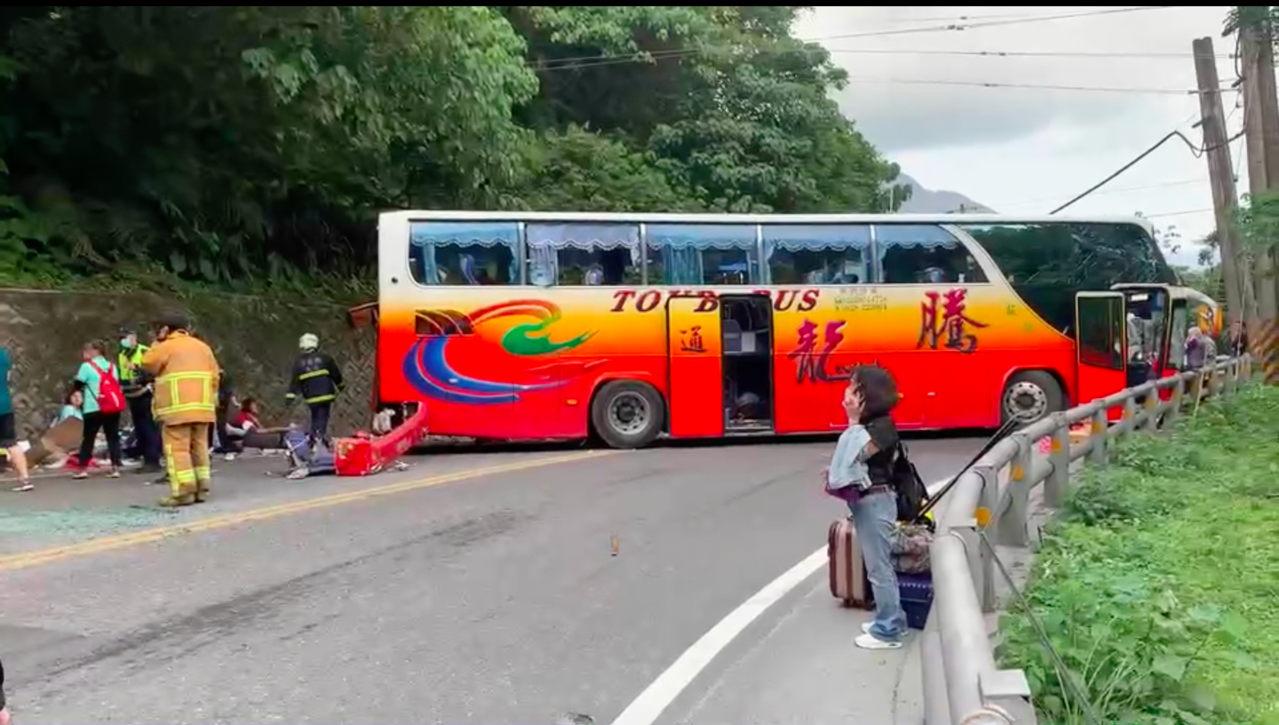 蘇花公路遊覽車撞山林佳龍 路線線型非釀禍原因 蘇花重大車禍 社會 聯合新聞網