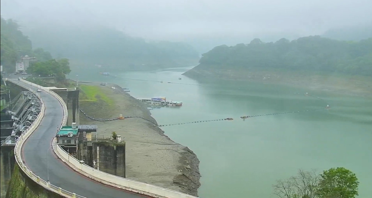 桃園石門水庫 寶二水庫降雨鄭文燦 終於聽見下雨聲音 久旱不雨鬧水荒 要聞 聯合新聞網