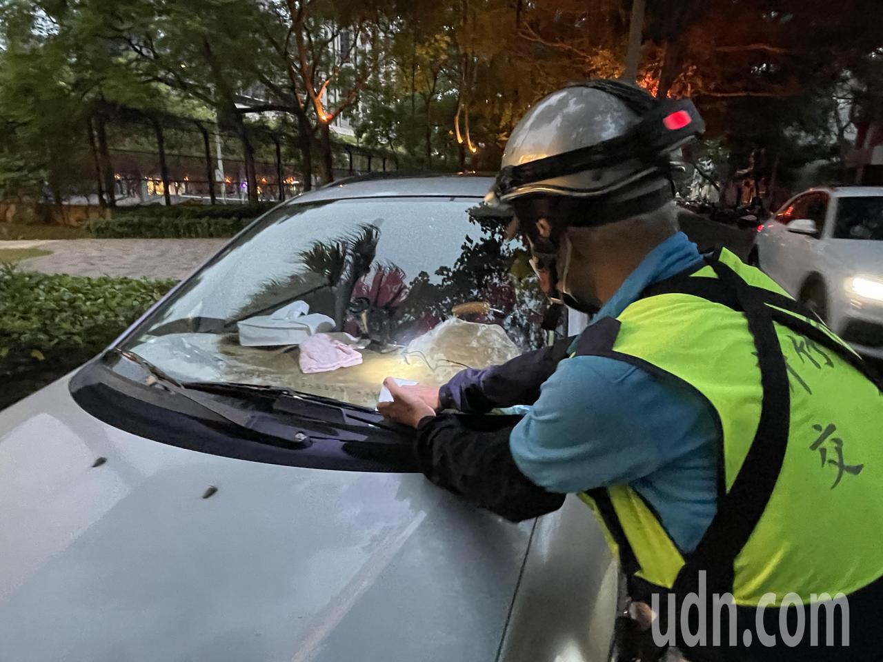 牌照稅繳了沒 竹市派開單員揪逾期欠稅車不繳直接開罰 網搜話題 國內車訊 發燒車訊