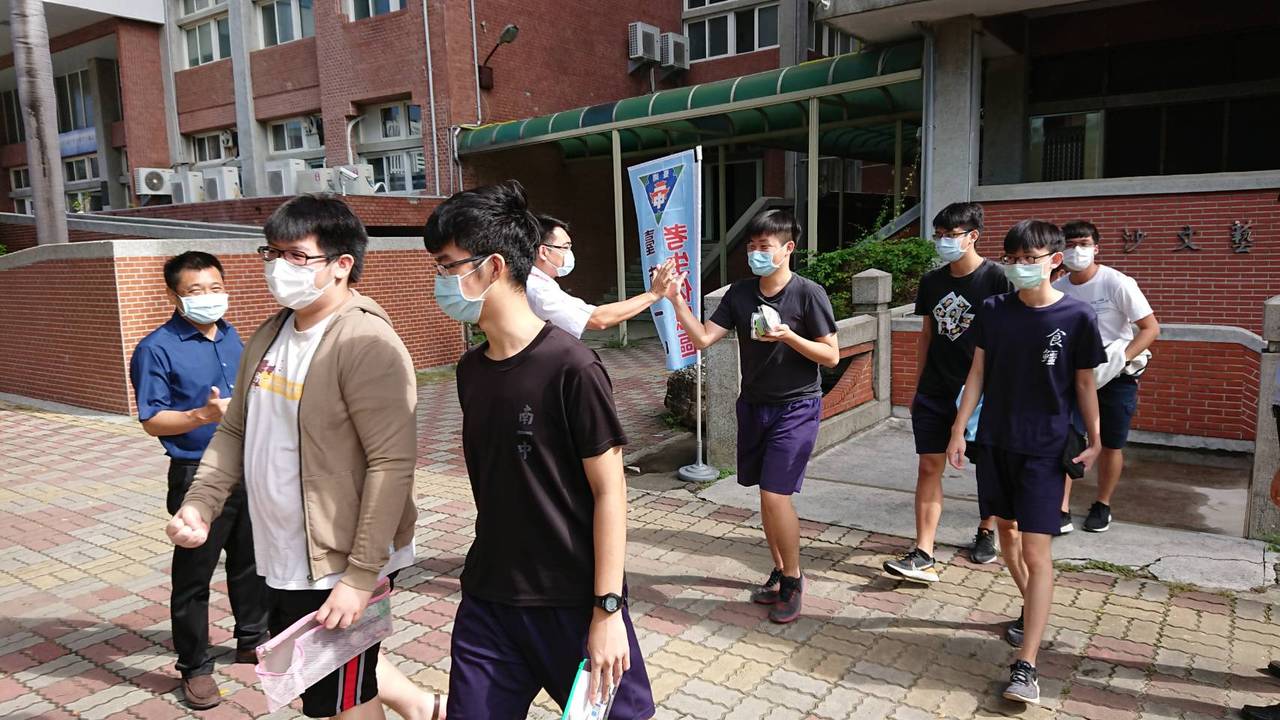 舊課綱最後1年效應 南一中11人上國防醫 僅1人應屆 大學考招 文教 聯合新聞網