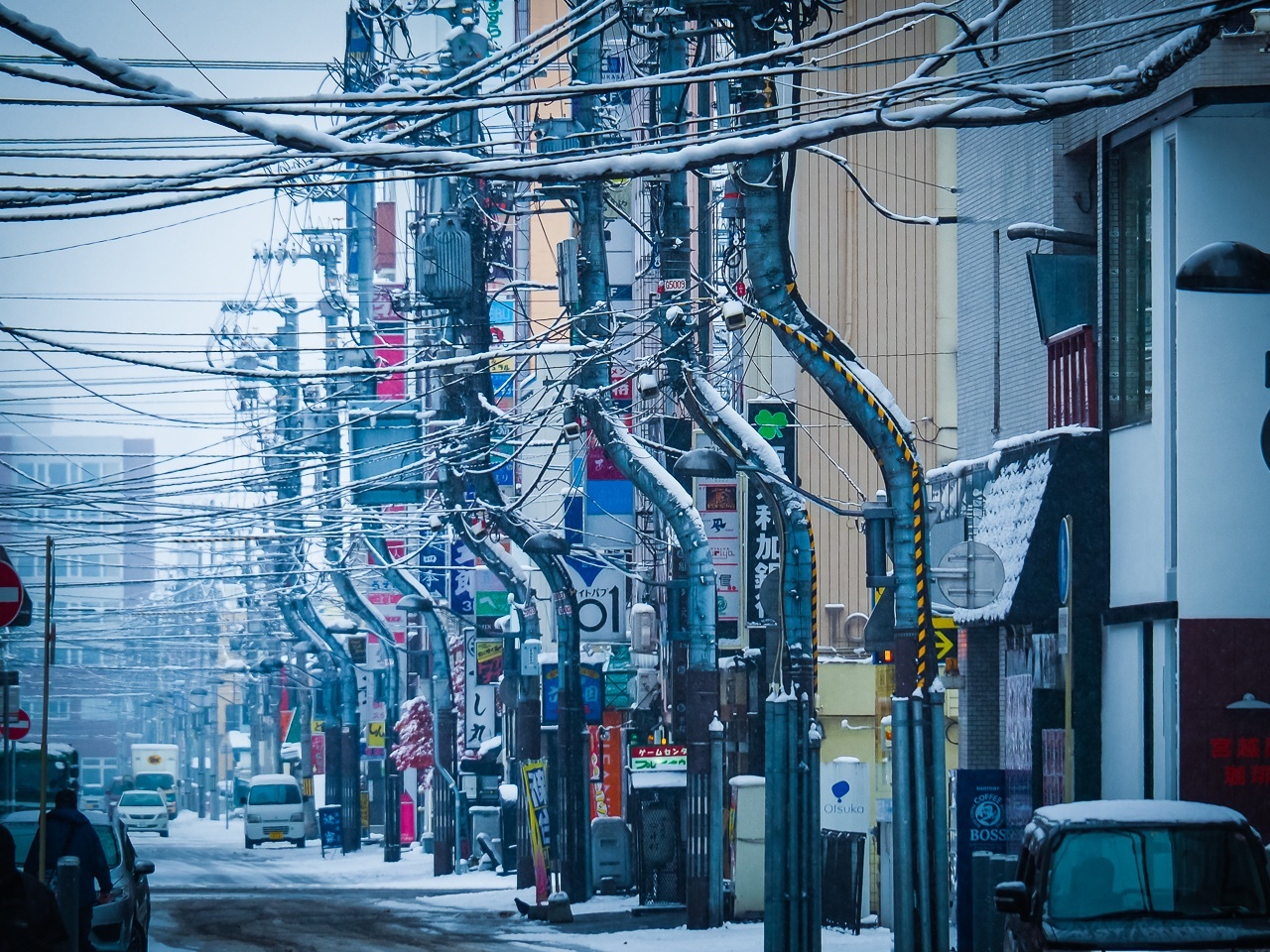 他逛北海道見電線杆全是 S型 驚 我來到賽博龐克的世界了 網搜追夯事 Oops 聯合新聞網