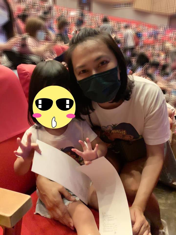 帶女兒和確診者同天看巧虎 極道千金 章家瑄氣飆髒話罵政府消極 熱門星聞 噓 星聞