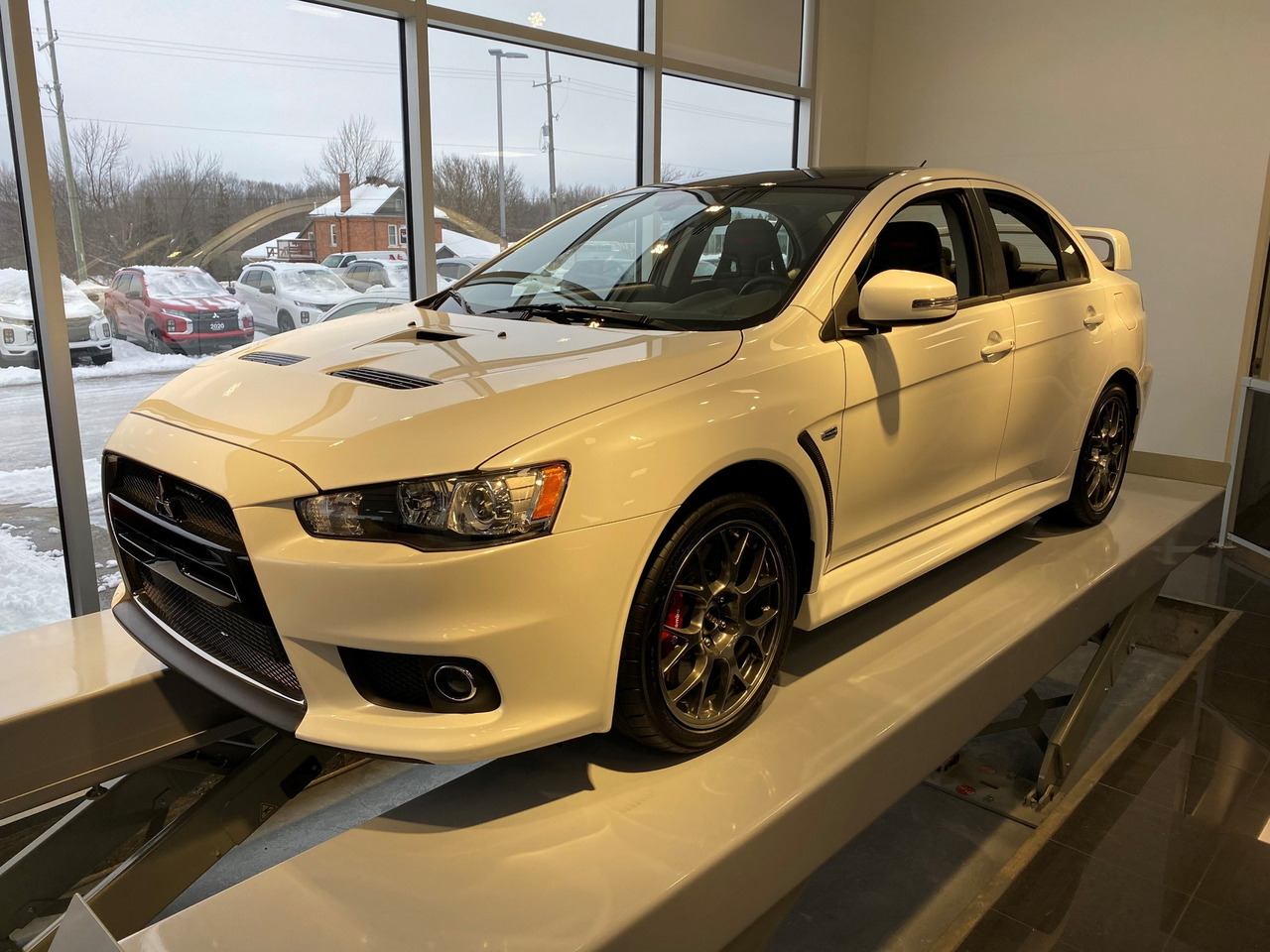僅跑99公里的mitsubishi Lancer Evo X Final Edition開價330萬元 車壇新訊 國際車訊 發燒車訊
