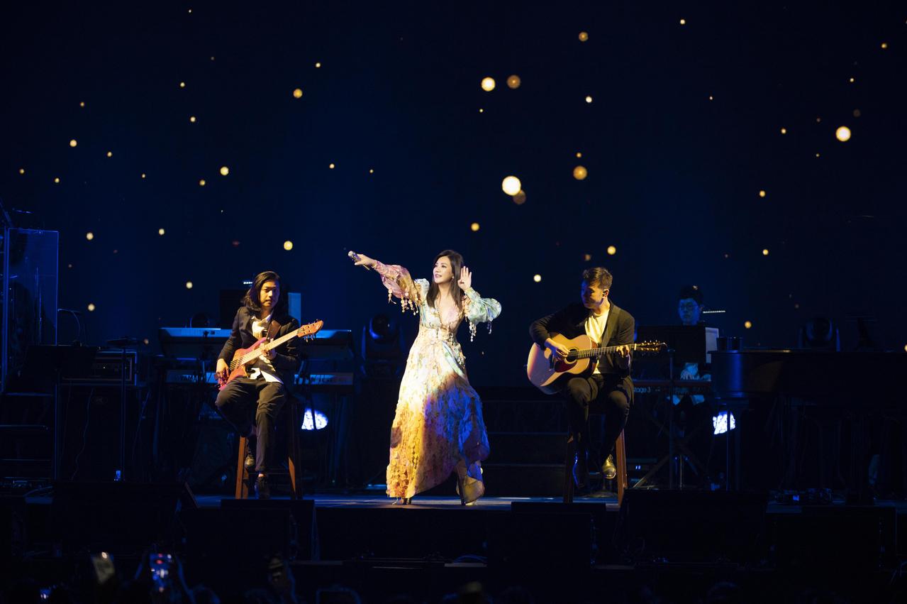 久違開唱 梁靜茹赴美凌晨開演不喊累行前淚灑練團室 音樂 噓 星聞