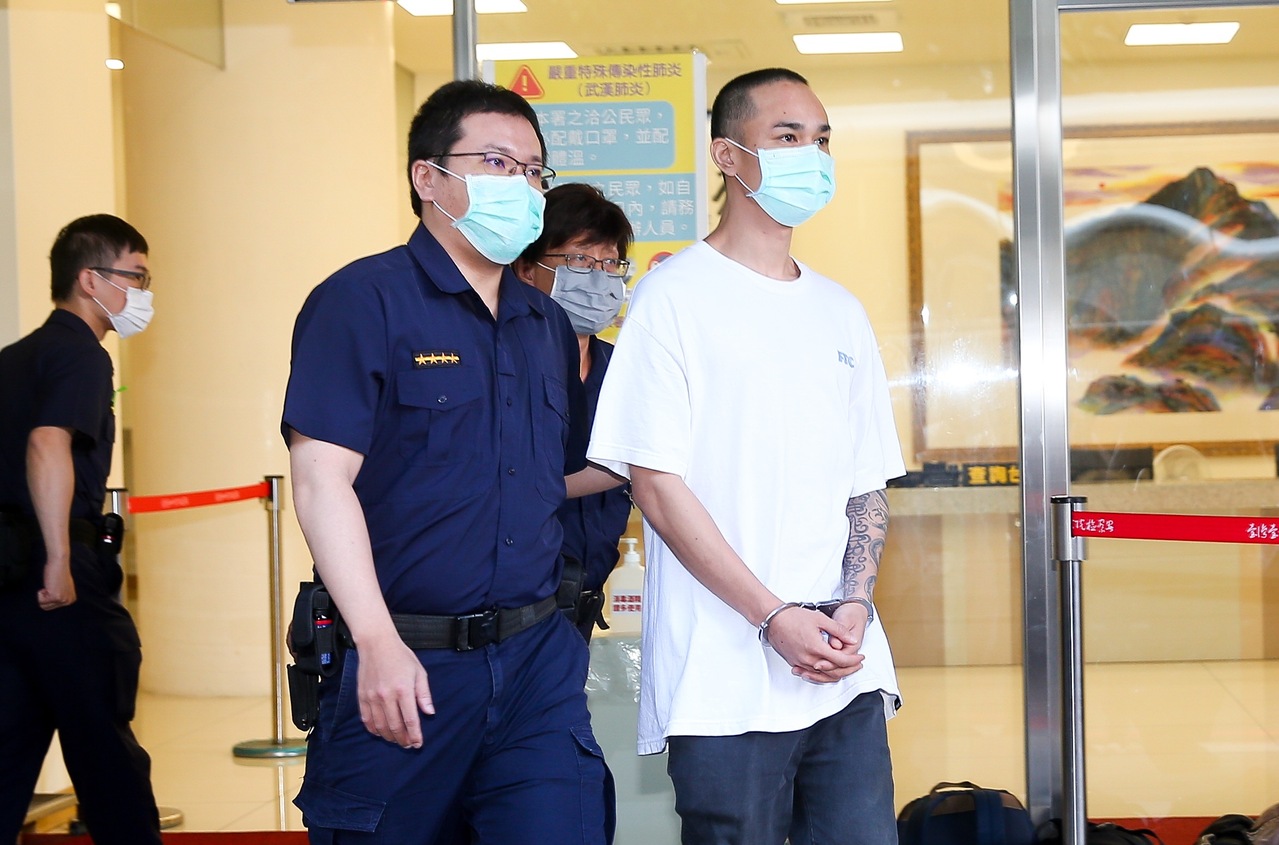 [新聞] 「蛇姬」前夫胡睿兒性侵案假釋過關 周五從北監出獄