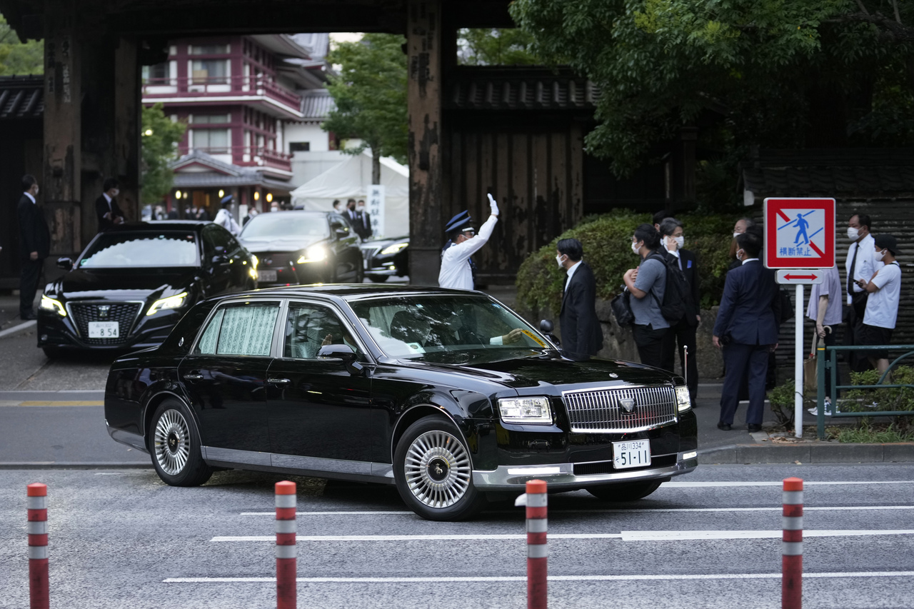 守靈夜2500人與安倍惜別靈車將繞首相官邸等地最後巡禮 安倍晉三遇刺亡 全球 聯合新聞網