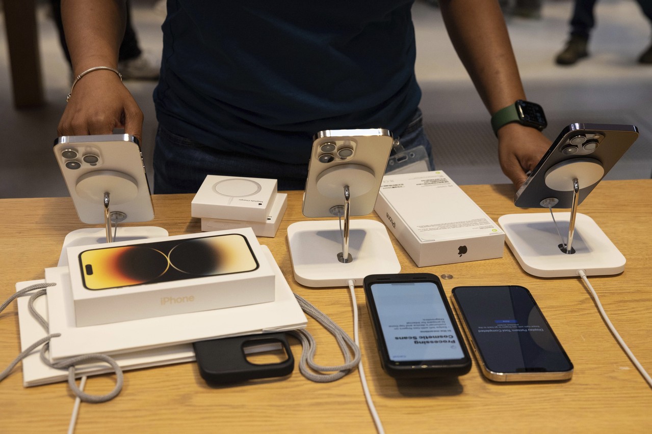 再現災情 他的iphone 14 Pro充飽電 直接黑畫面 蘋果提這做法解決死當 手機通訊 數位 聯合新聞網 再現災情 他的iphone 14 Pro充飽電 直接黑畫面 蘋果提這做法解決死當 手機通訊 數位 聯合新聞網