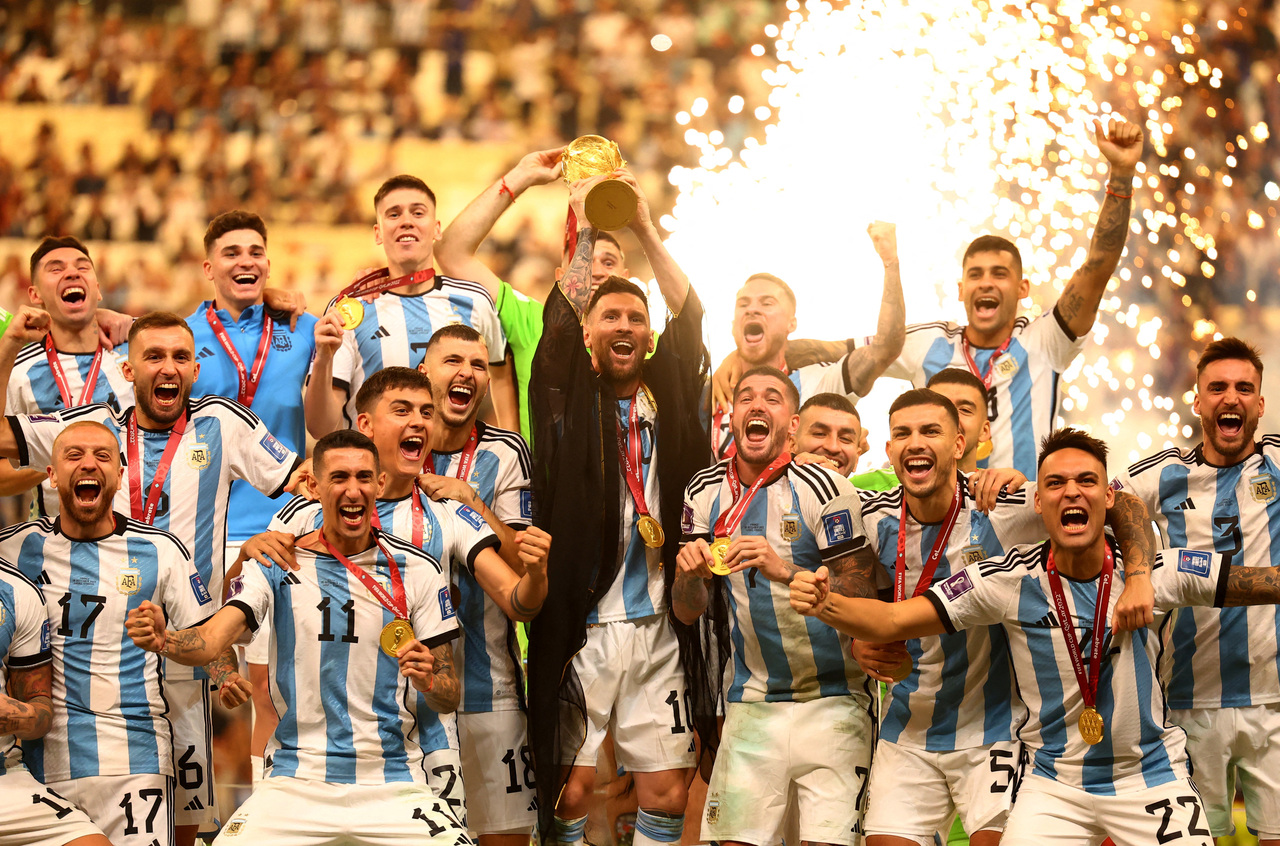 世足賽／梅西率阿根廷捧起大力神盃 球迷：最佳告別禮物