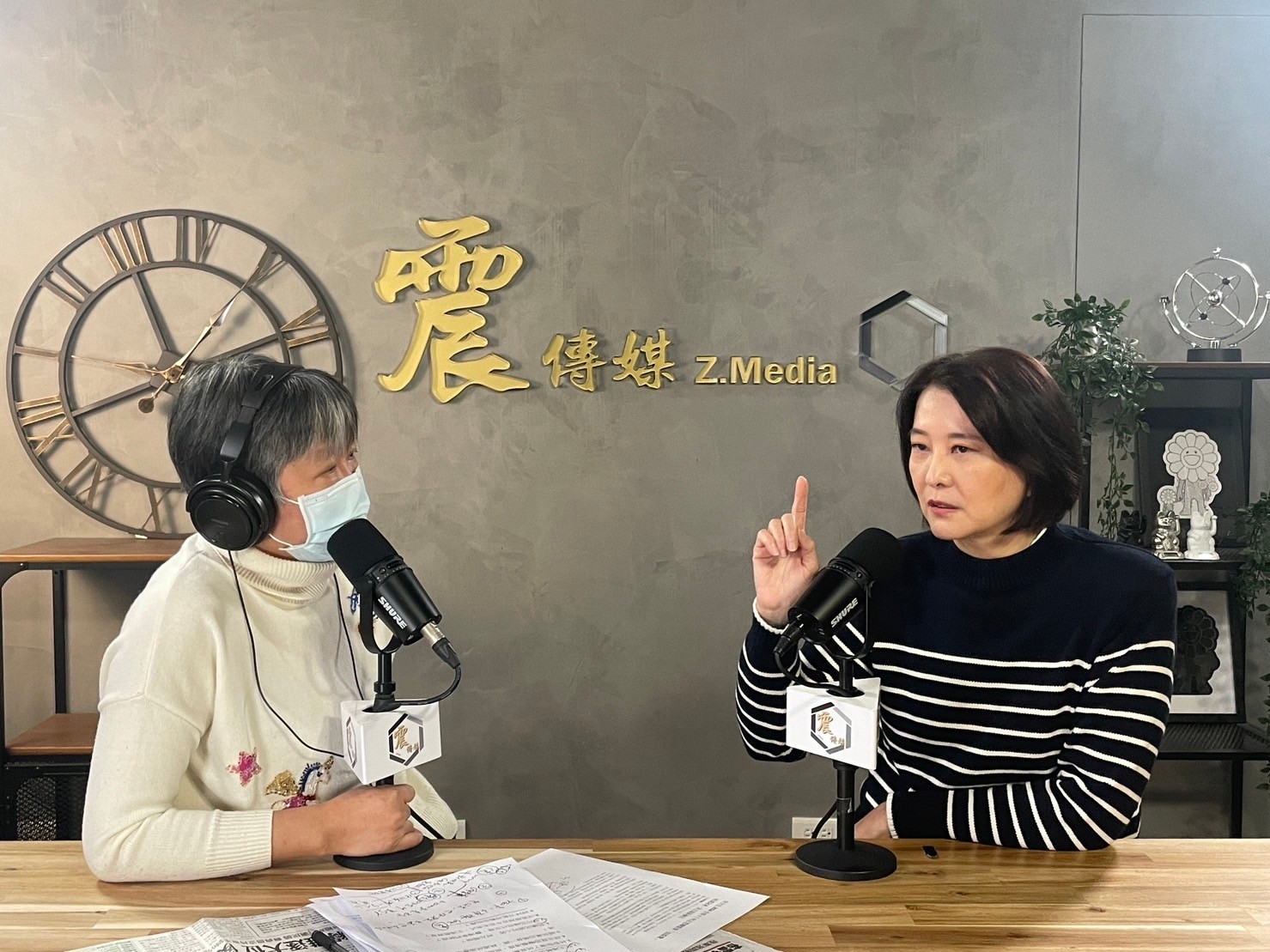 国民党新科立委王鸿薇接受「新闻不芹菜」节目专访。图／震传媒提供