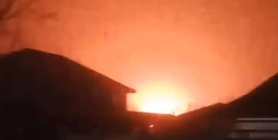 乌克兰国防部表示在被吞并的克里米亚北部发生的爆炸摧毁了「通过铁路运输的俄罗斯飞弹」。截自推特