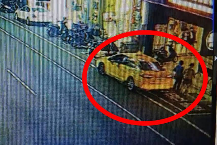 台南市警二分局据报后调阅其路口及用餐处交叉比对，迅速找到日籍老夫妇搭乘的计程车。图／读者提供