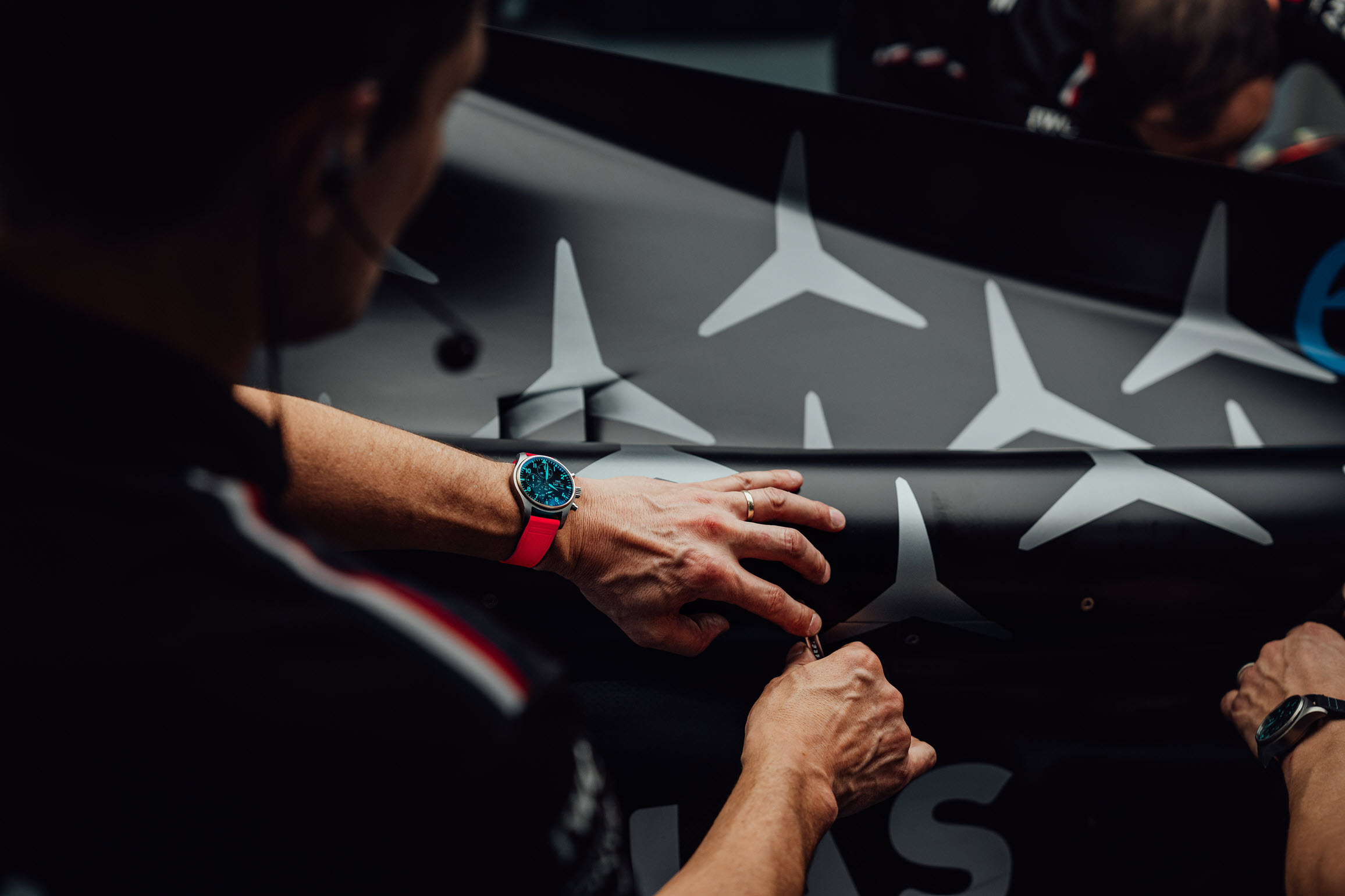 2013年開始合作的IWC與Mercedes-AMG馬石油F1™車隊，正以一只特別版計時碼錶，掀起了全新篇章
