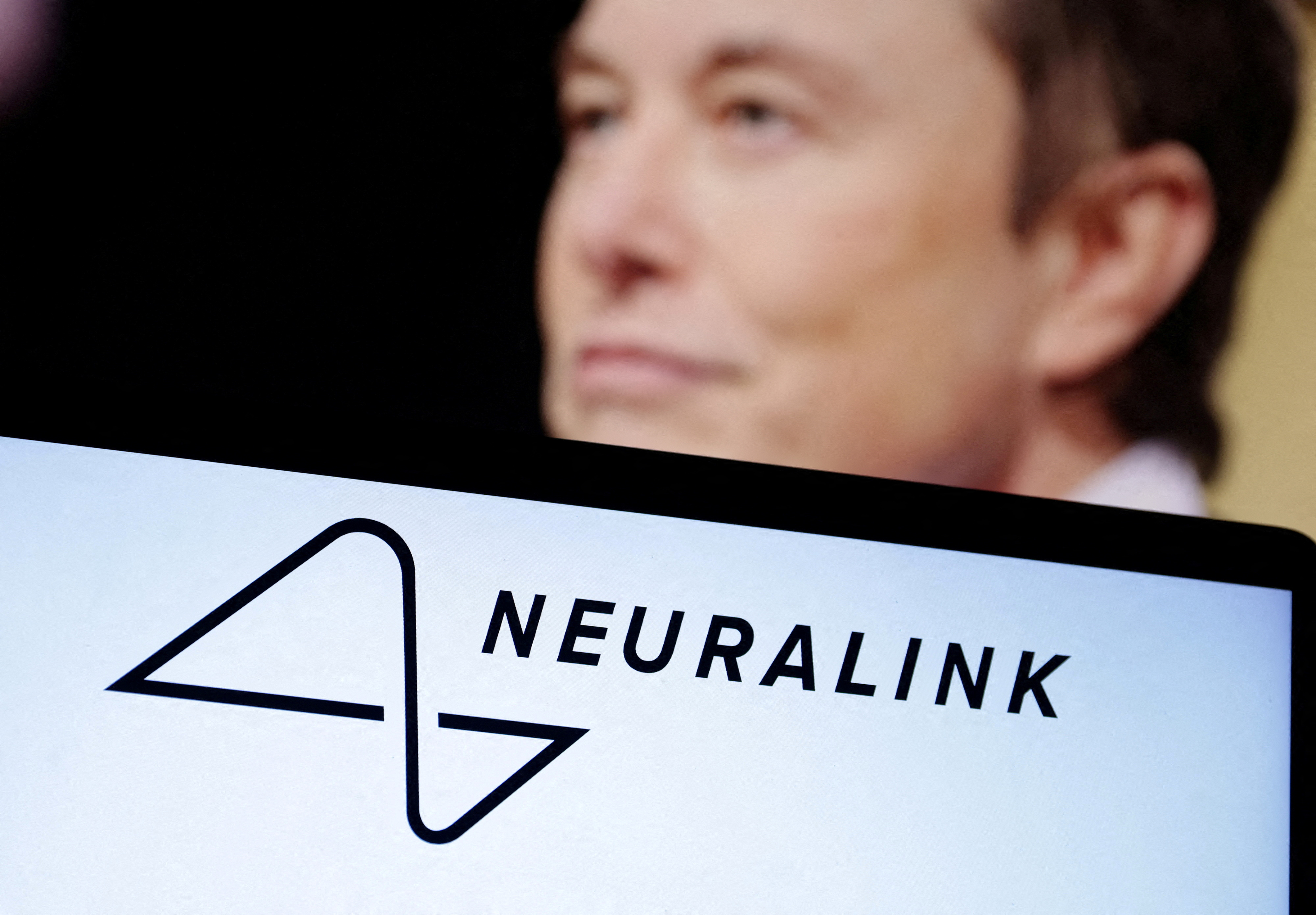马斯克的脑机介面公司Neuralink，获美国食品药物管理局（FDA）核可进行人体临床试验。  路透