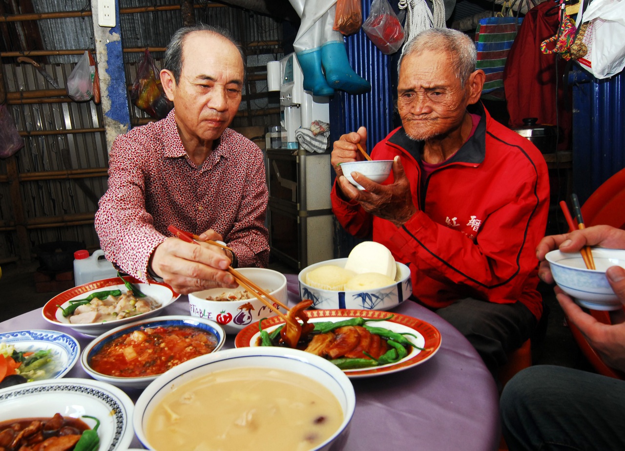 艺人小S公公许庆祥（左）突然在家里因心肌梗塞离世，享寿84岁。本报资料照片
