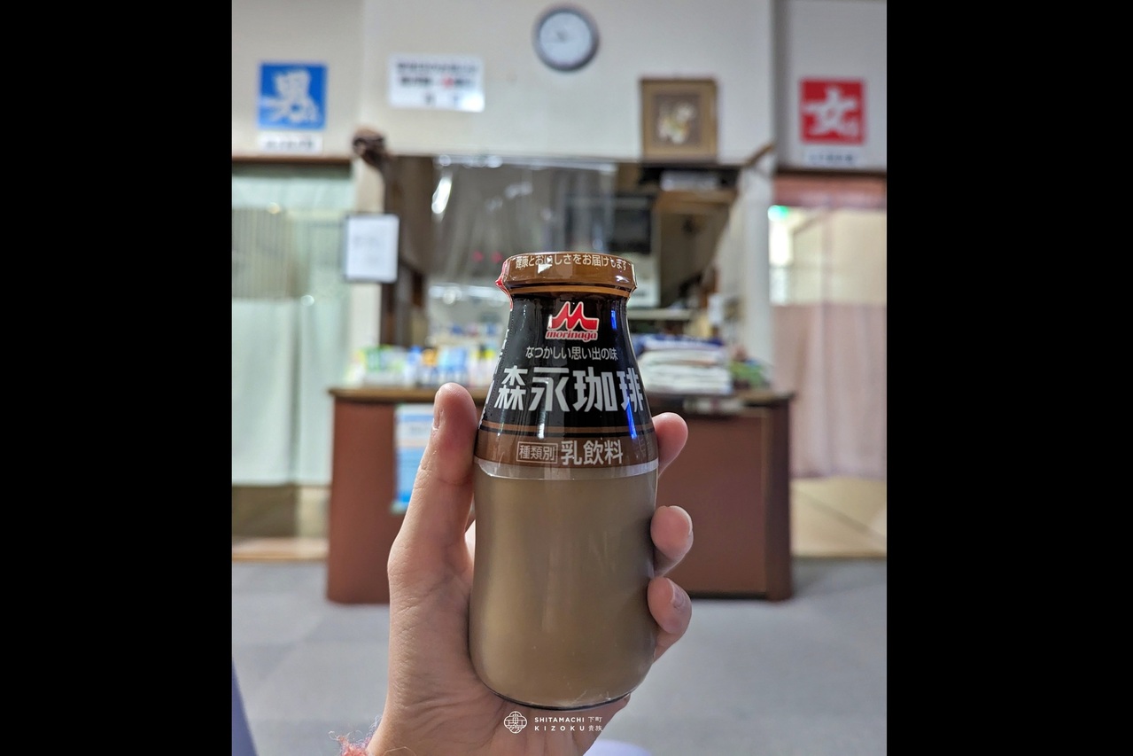 日本知名的森永乳业，在2024年3月初时确定「瓶装牛奶」将在3月底时全面停售、未来也不再生产贩售此类玻璃瓶装牛奶。 摄影／下町贵族