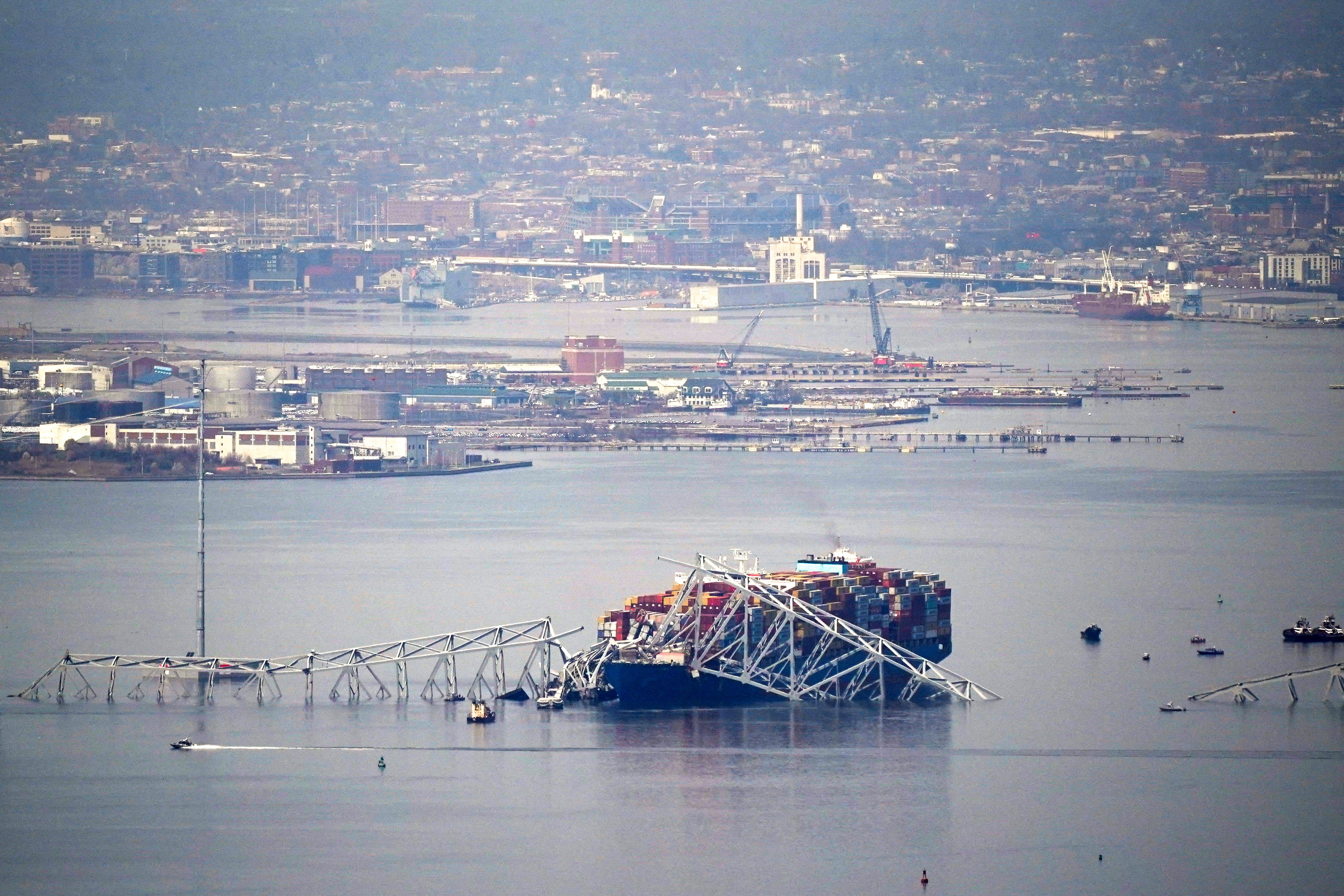 美国巴尔的摩「法兰西斯史考特基伊大桥」（Francis Scott Key Bridge）遭货轮撞击后坍塌。路透