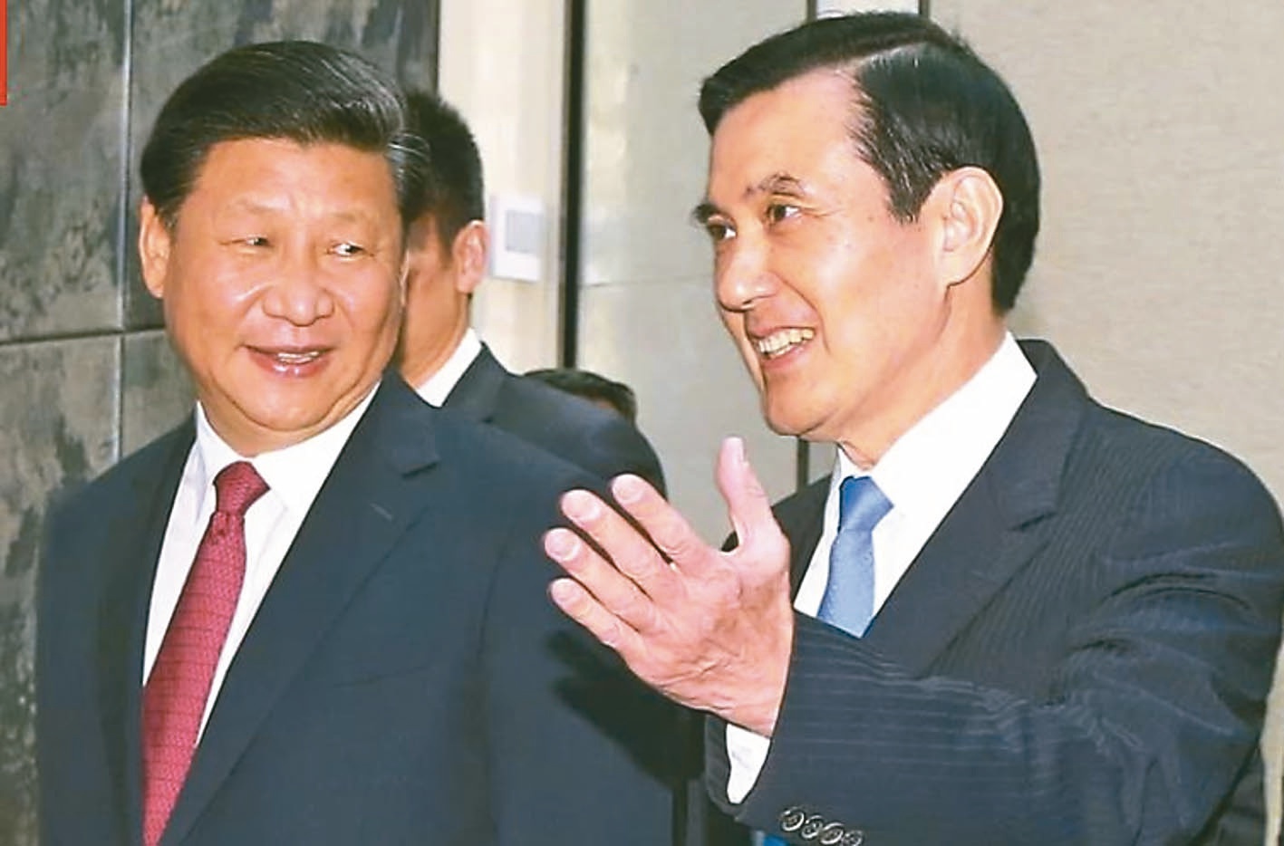 前总统马英九(右)传出很可能在4月8日在北京展开「马习二会」。图为2015年马习会场景。(本报资料照片)