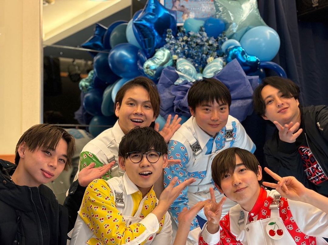 日本男团「SDT48」成员皆是母胎单身，团员Mo-Ri-（右下红衣者）表示想维持童贞到30岁。图撷自SDT48官方IG
