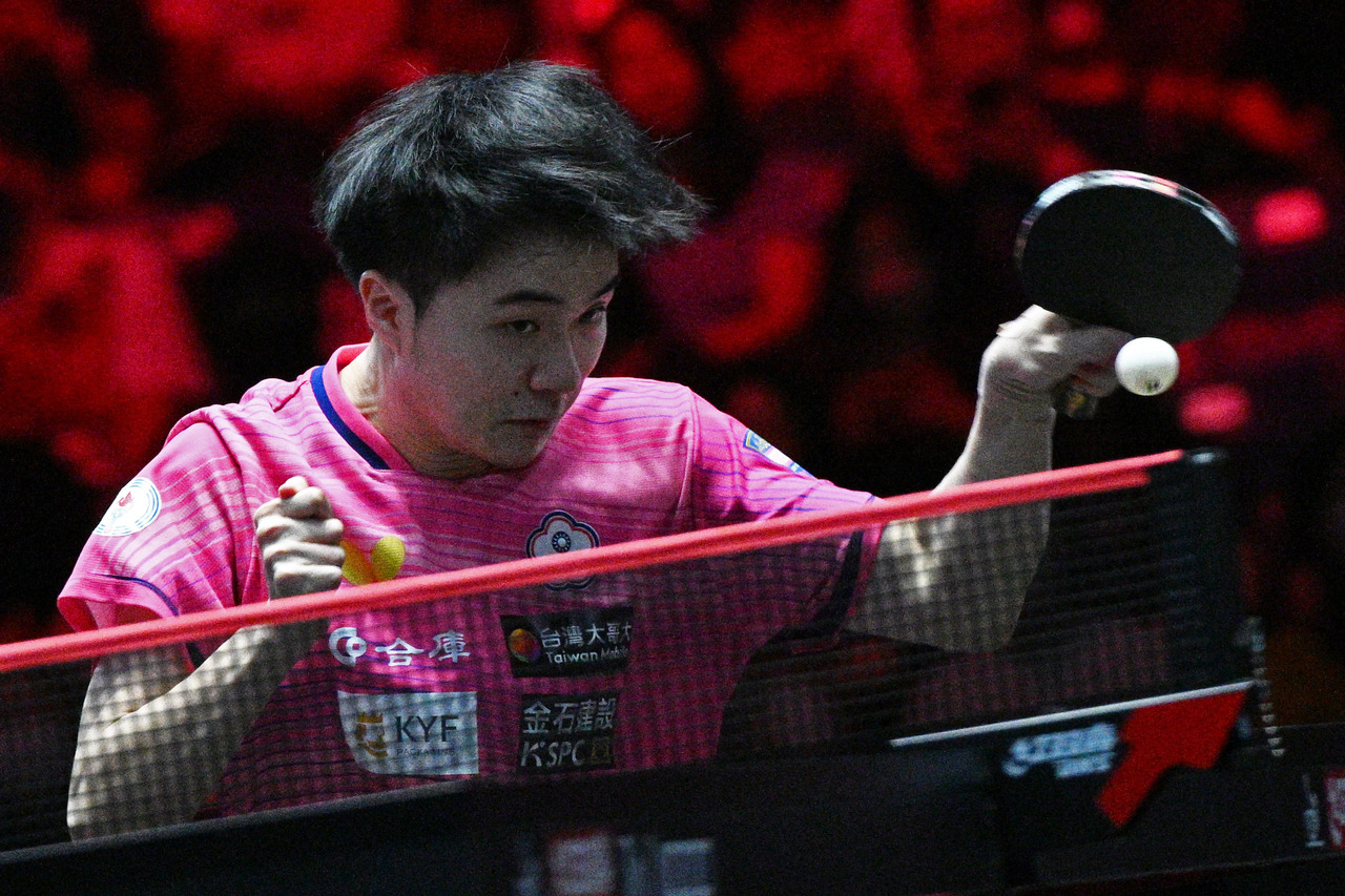 林昀儒在世界桌球职业大联盟（WTT）仁川冠军赛男单首轮登场，以直落3横扫丹麦一哥葛罗斯，闯进16强。
