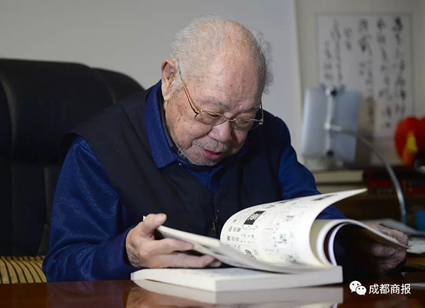 中国大陆知名作家、电影《让子弹飞》原著作者马识途28日晚间病逝，享嵩寿110岁。（取自成都商报）