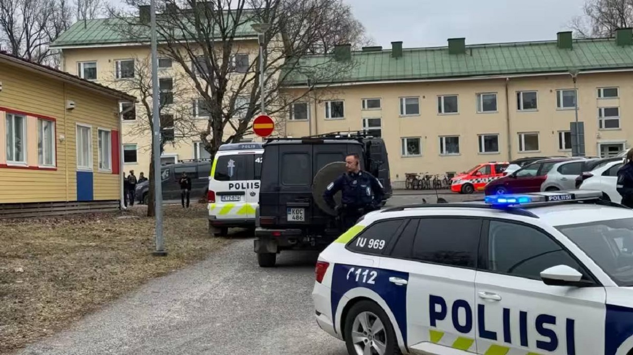 芬兰首都赫尔辛基市郊万塔的维埃托拉学校警方2日早上发生了校园枪击案，据报3名学童受伤，一名同样未成年的嫌犯已被逮捕。照片翻摄：X / Imtiaz Mahmood