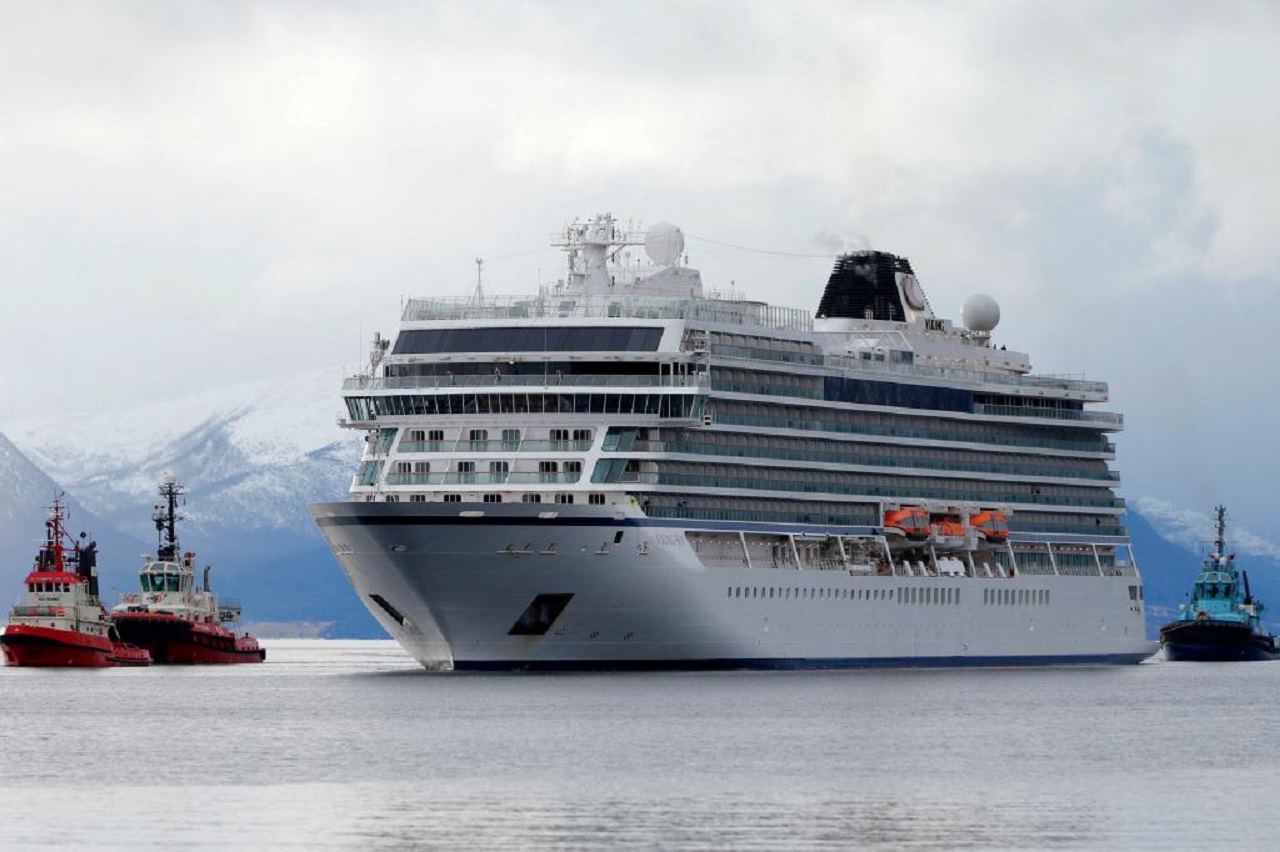 挪威邮轮旗下一艘邮轮的8名乘客宣称，船长没让他们上船就离港，导致一行人被困在非洲的一个岛屿上，除了身无分文，还有人无法服用重要的药物。图／翻摄自X帐号@NYPost
