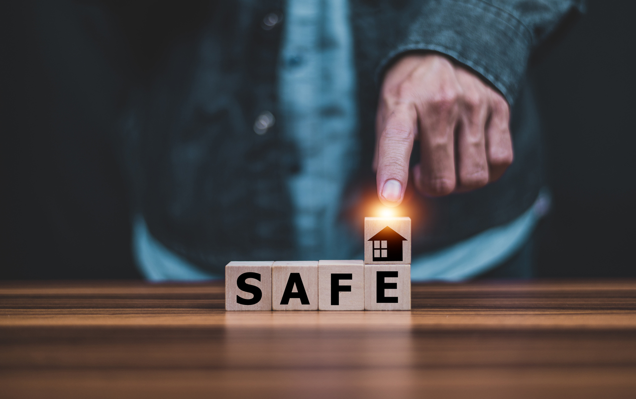 所谓的避难所（safe house），就是任何一个能保护你、让你安全的地点。