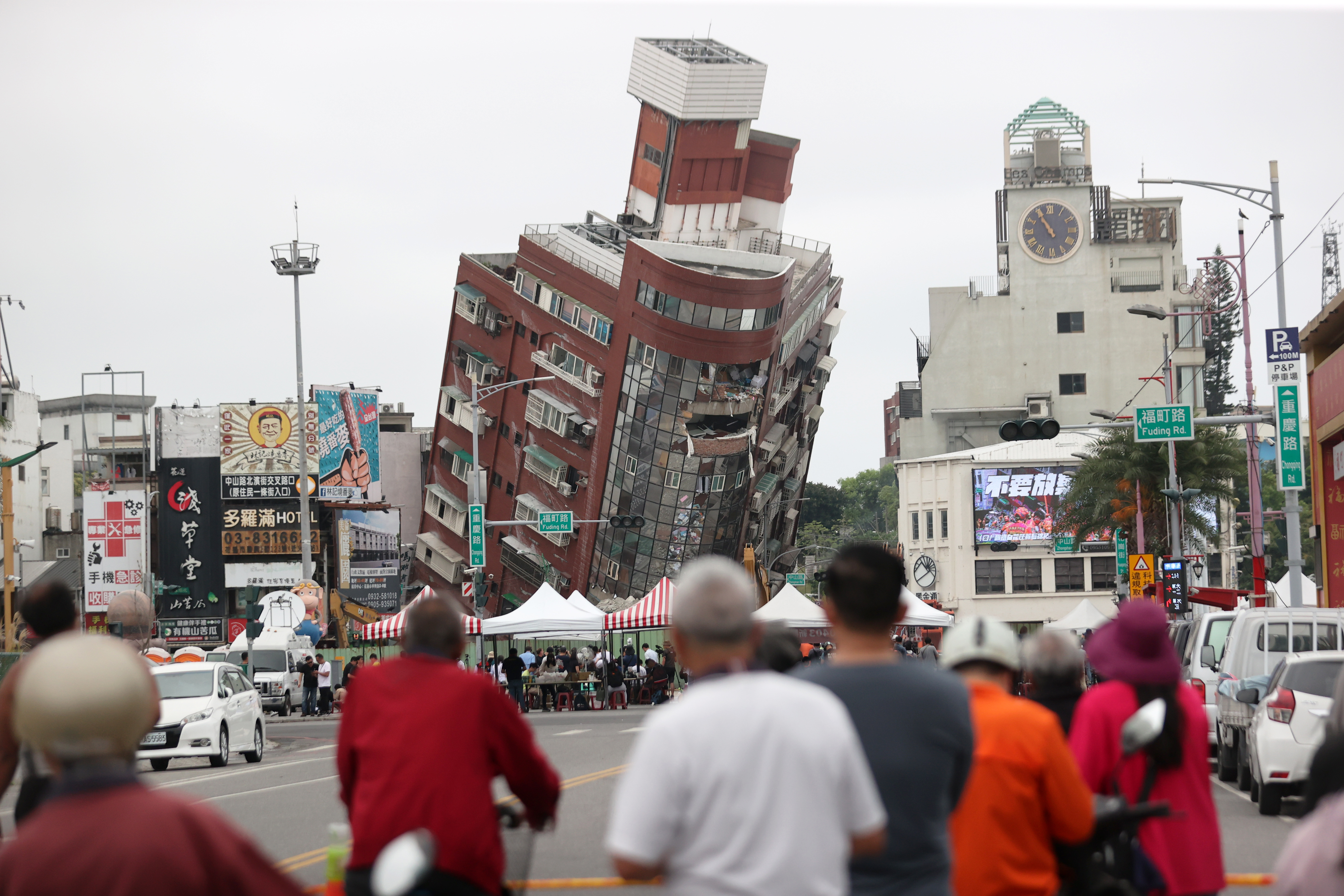台湾4月3日发生近25年来规模最大的地震，但建筑物受损情况相对轻微，引发不少大陆网友热议。（图／联合报系资料照）