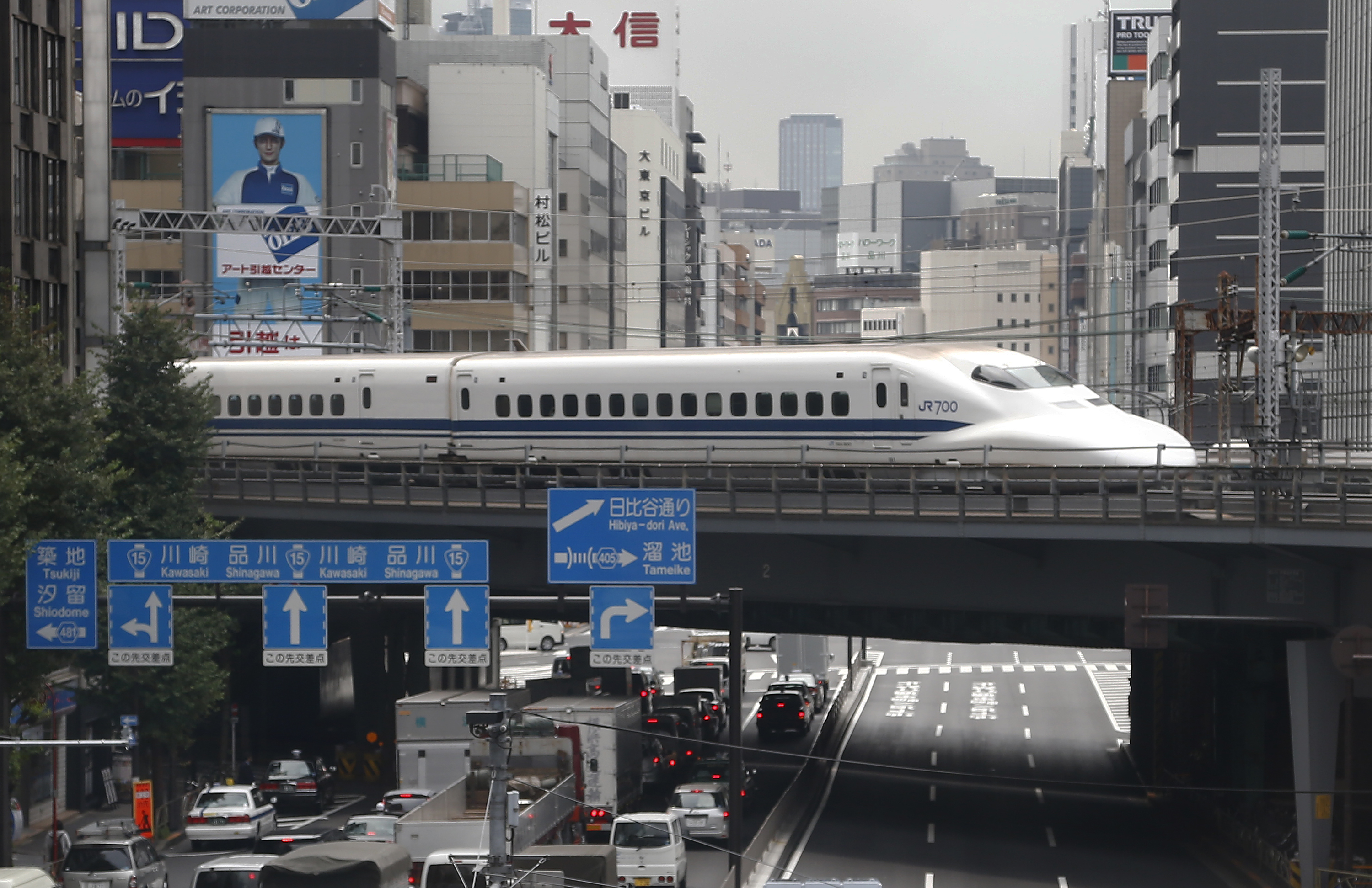 日本新干线列车。美联社