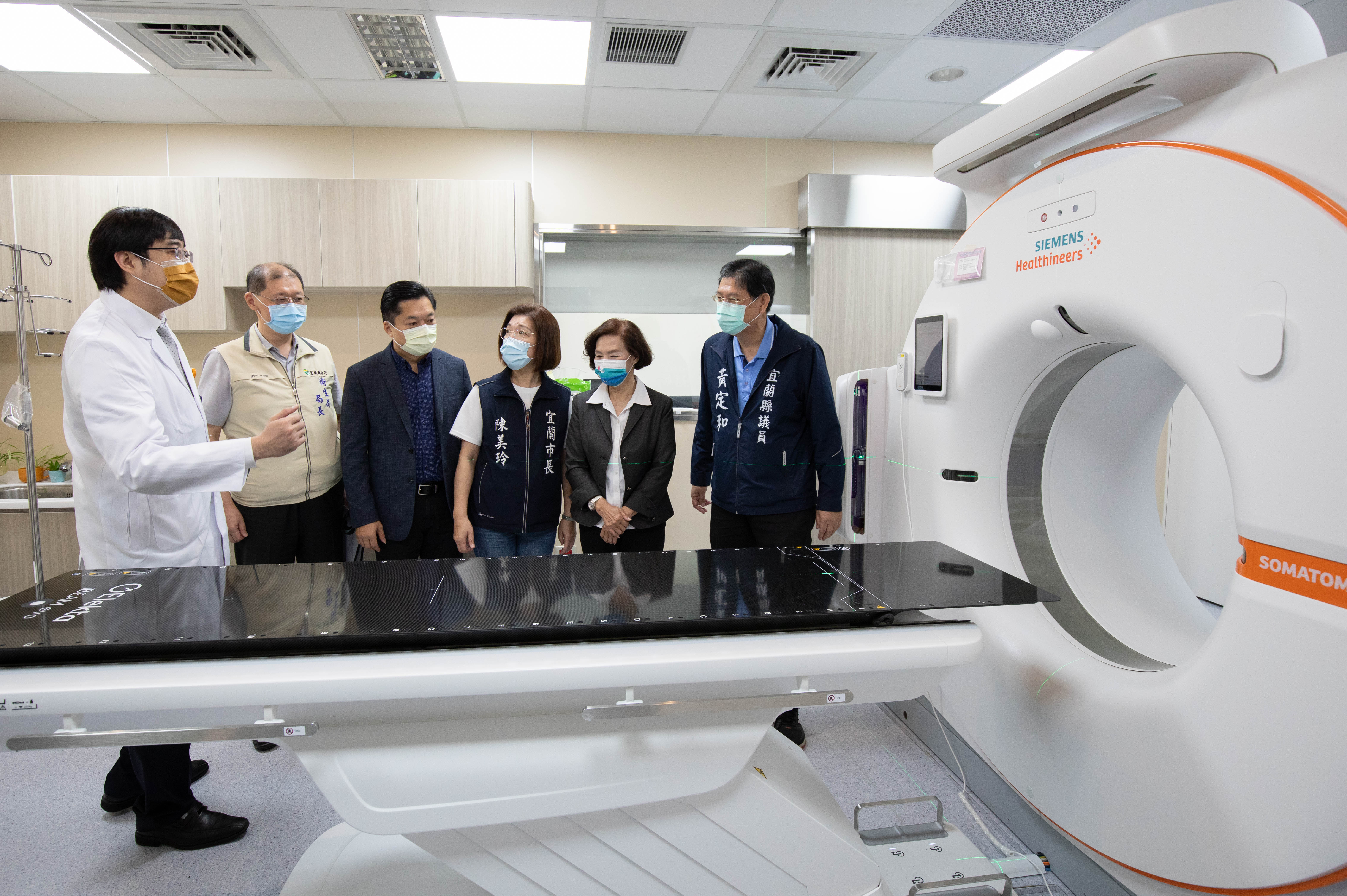 专门为放射治疗模拟设计的CT模拟系统。图／医院提供