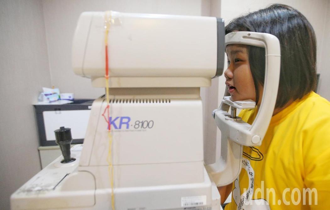台北市提供国小学生每年1次专业视力检查服务。记者陈正兴／摄影。图／报系资料照