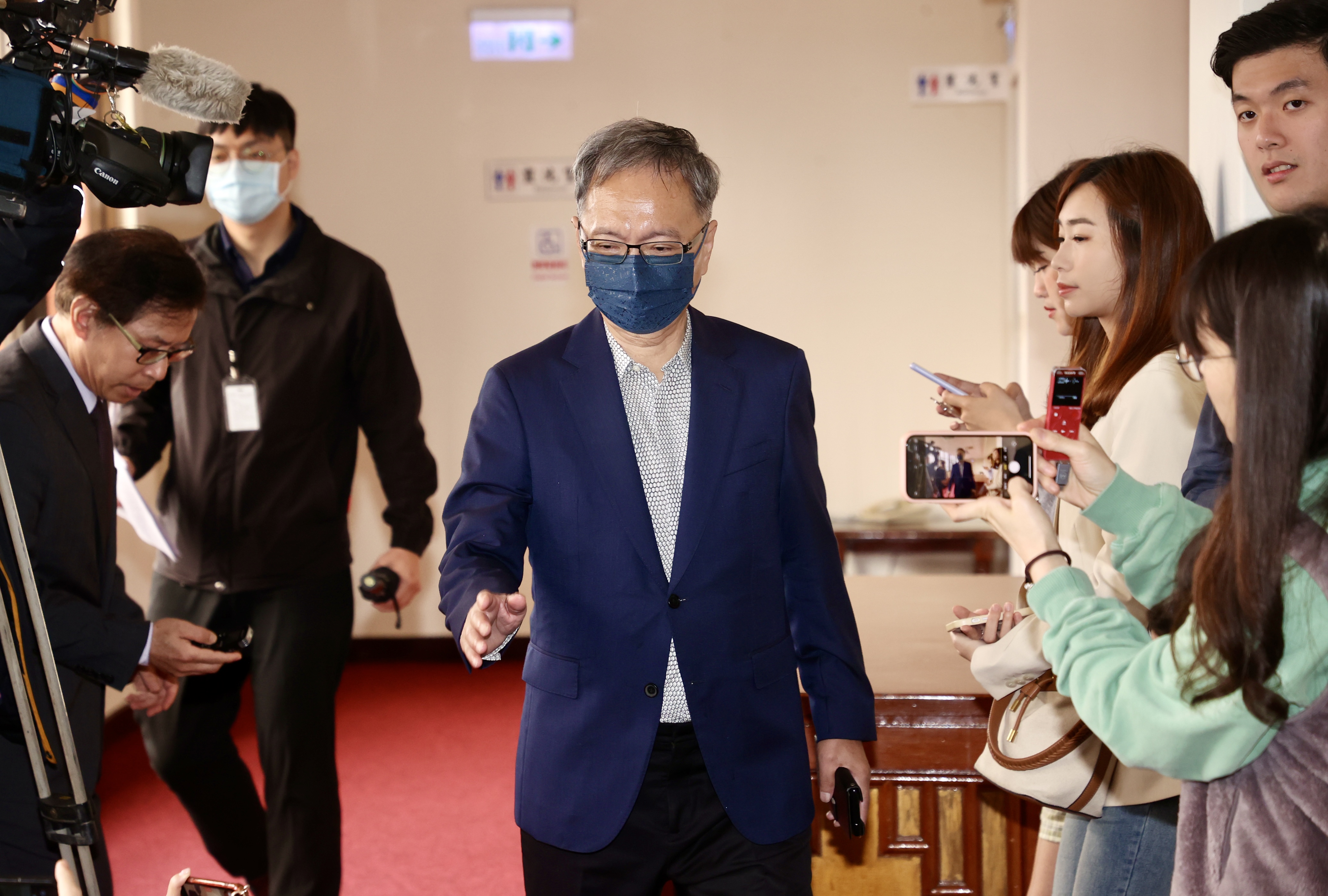 卫福部长薛瑞元表示，再生医疗双法草案有机会在5月20日前送入立法院。记者林俊良／摄影
