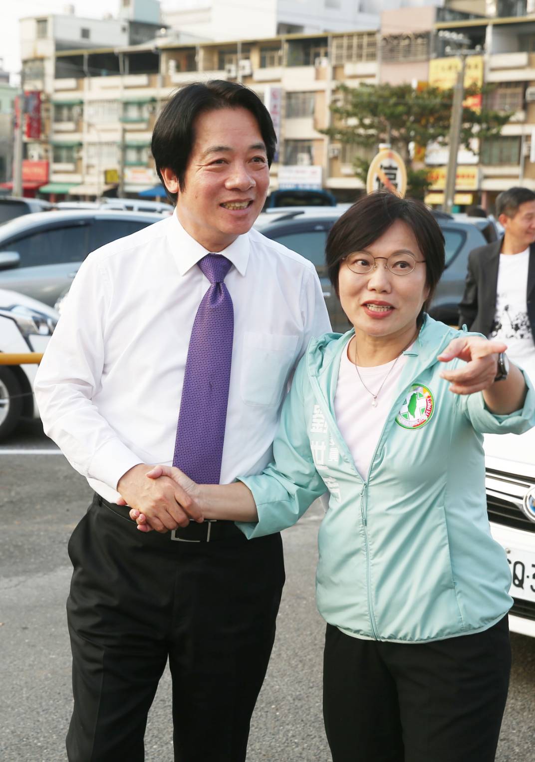 民进党前立委刘世芳（右）在2020年寻求连任，总统当选人赖清德（左）亲自到高雄帮忙拉票。记者曾原信／摄影
