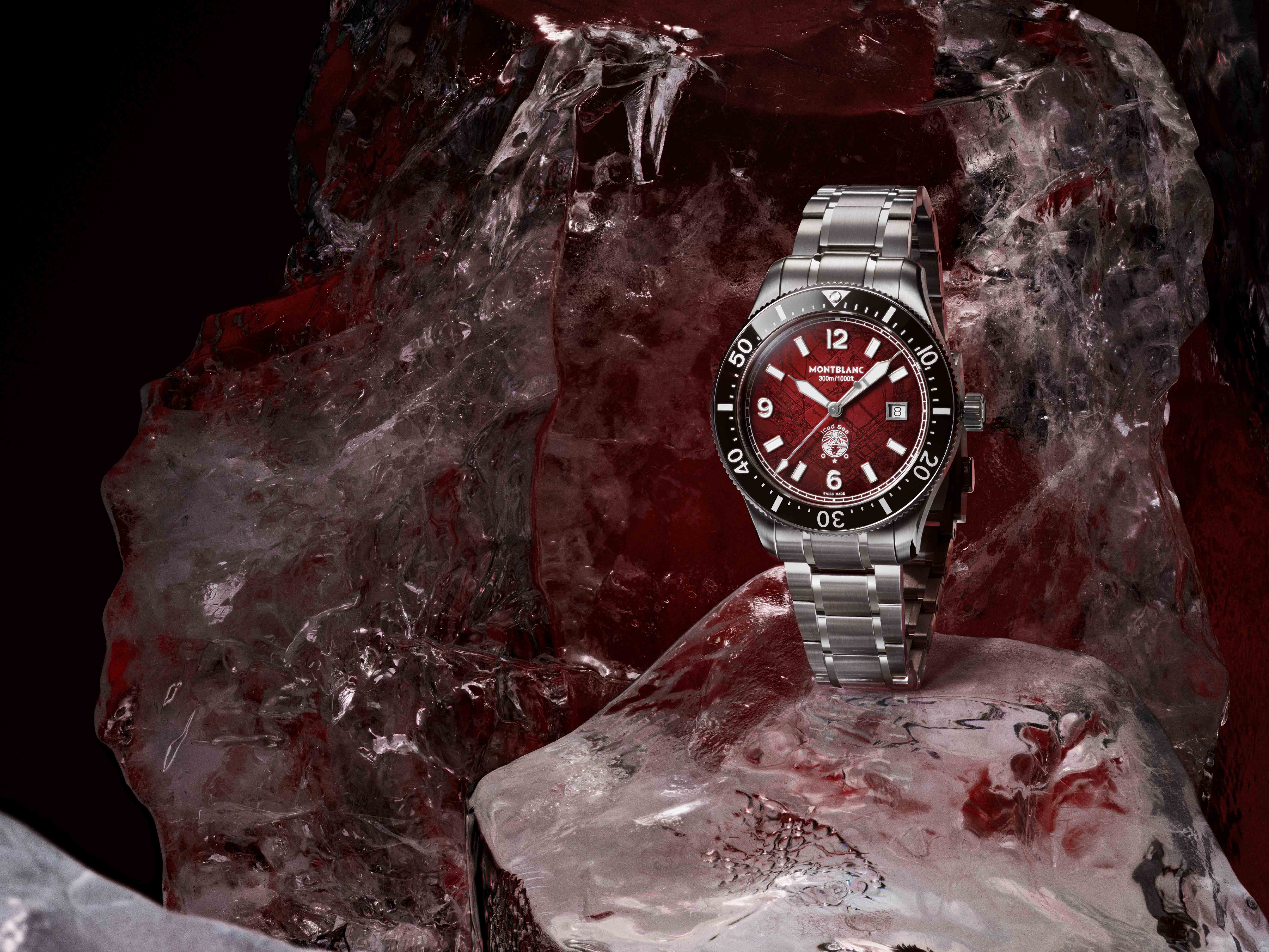 MONTBLANC Iced Sea系列日期显示自动腕表，11万2,600元。图／万宝龙提供