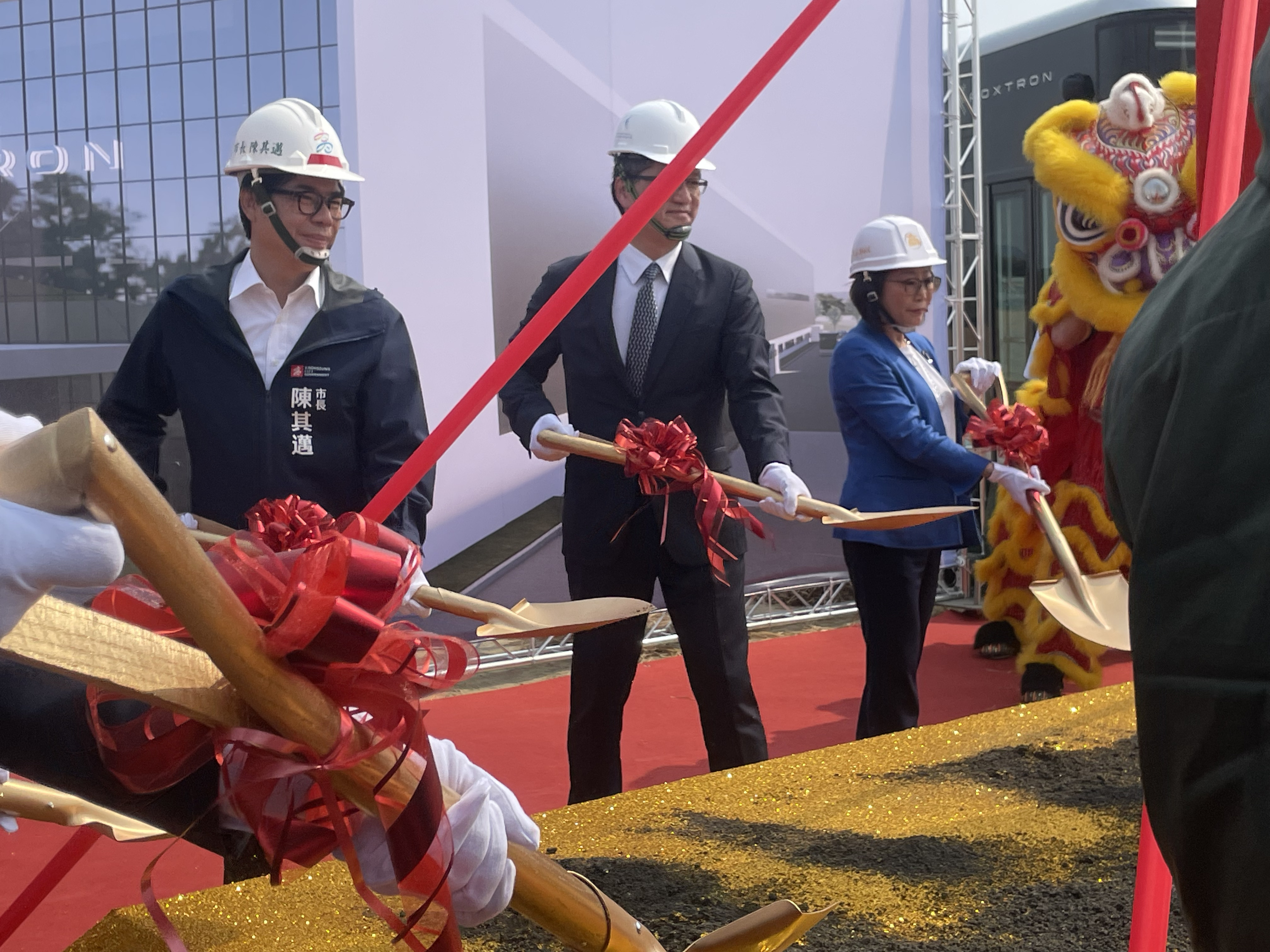 鸿华先进位于桥科的新厂动土，高雄市长陈其迈出席活动。记者蔡世伟／摄影