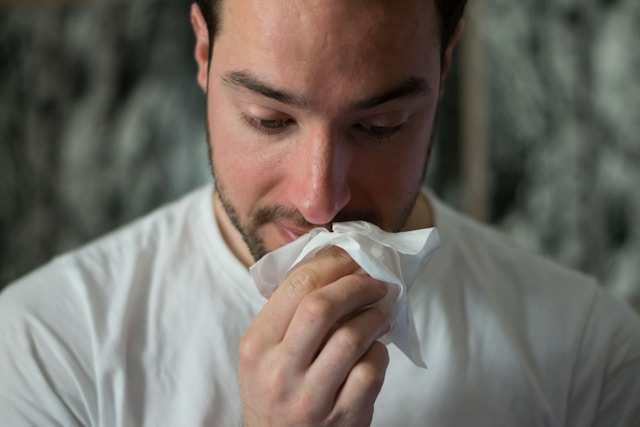 长期鼻塞要注意！网议8症状恐是「鼻窦炎」发作