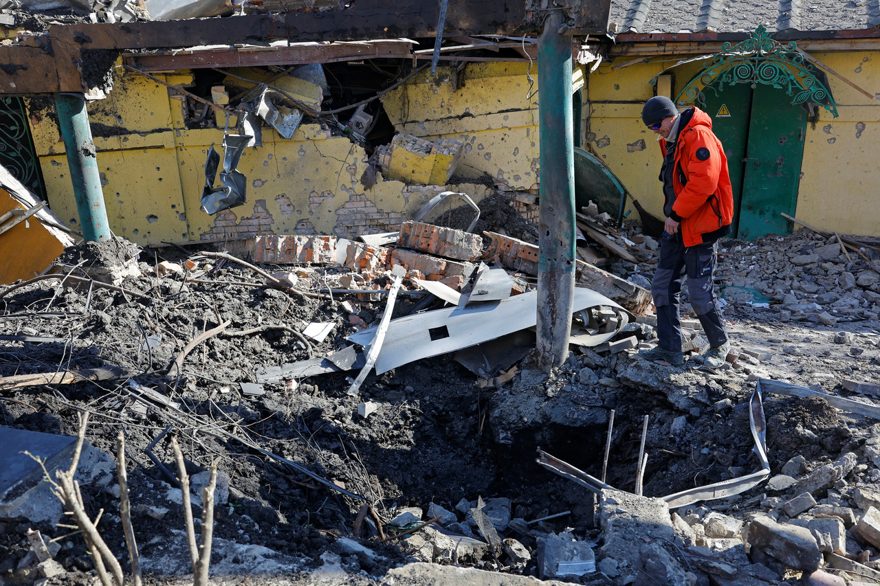 乌克兰军方发动的砲击已造成托克马克镇（Tokmak）有8人死亡，其中包括2名孩童。路透资料照